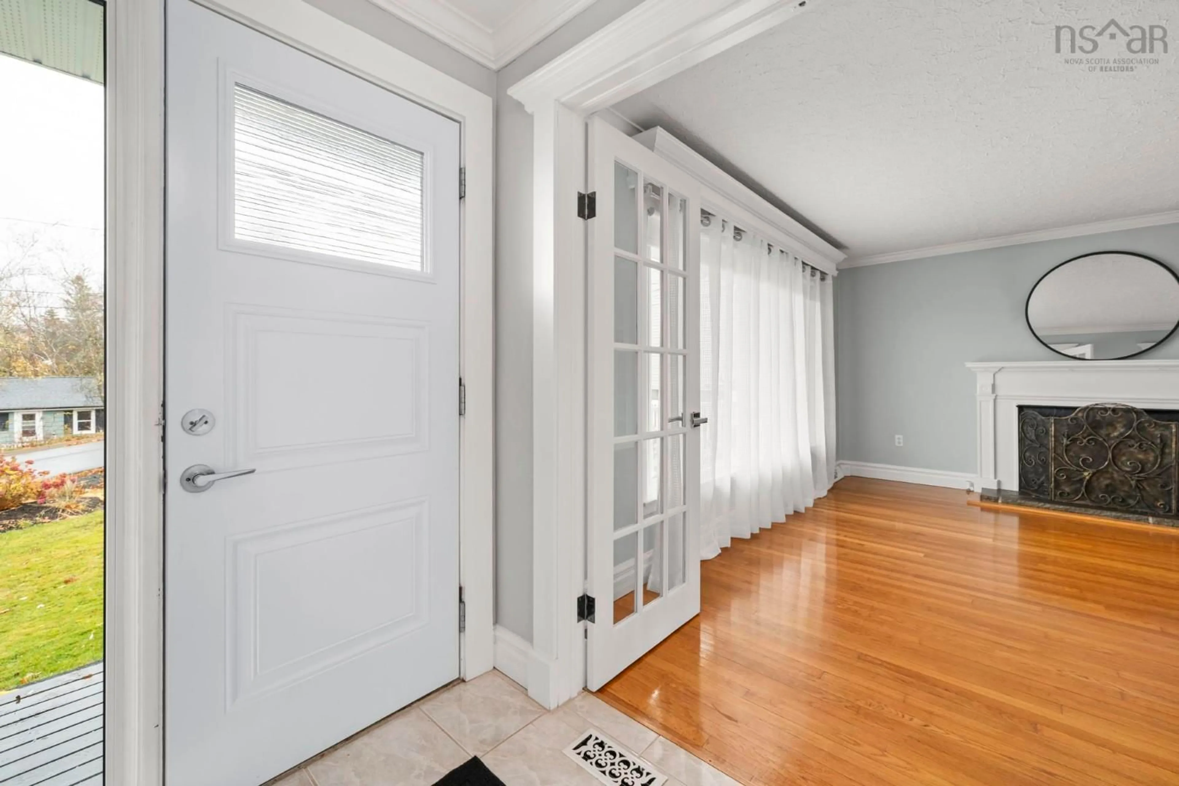 Indoor entryway for 27 Dartmoor Cres, Bedford Nova Scotia B4A 2K6