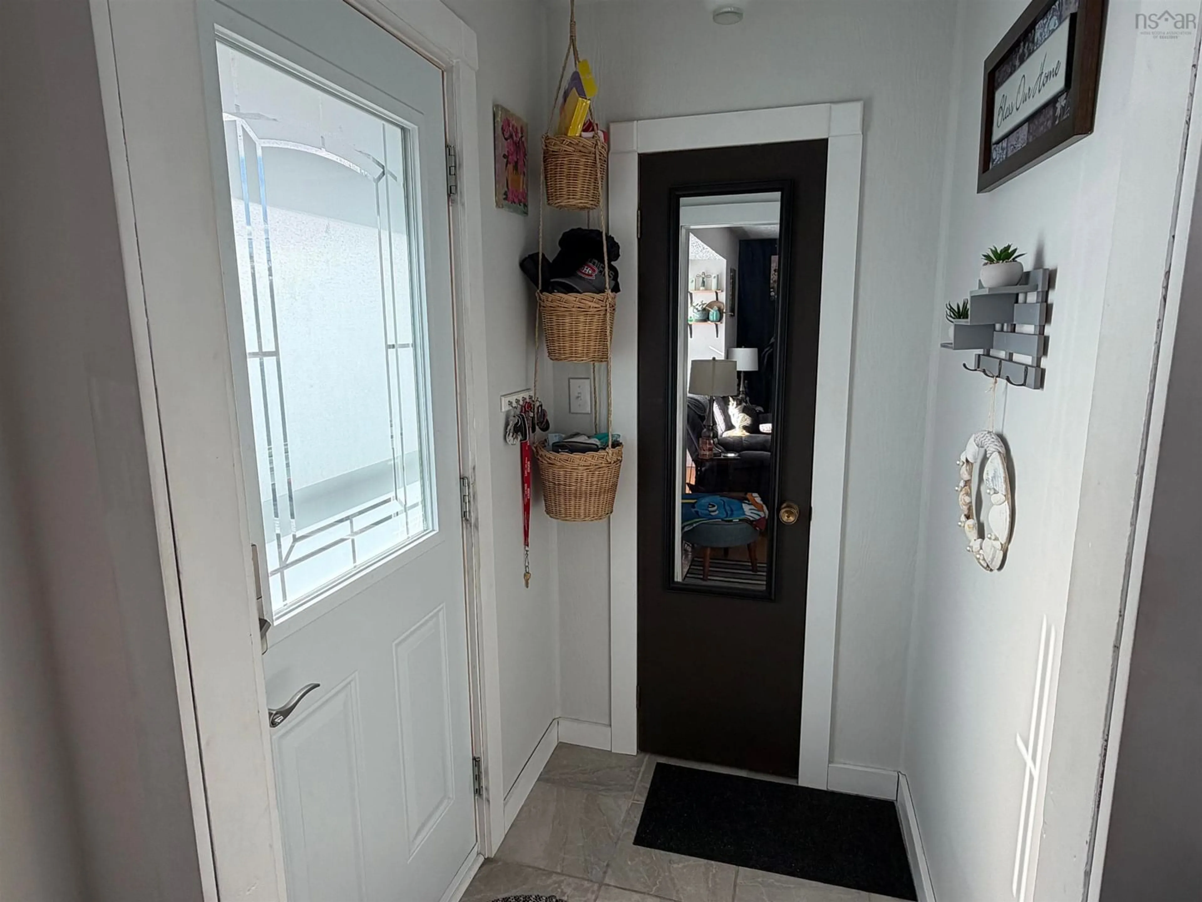 Indoor entryway for 365 Bennett St, New Glasgow Nova Scotia B2H 1X3