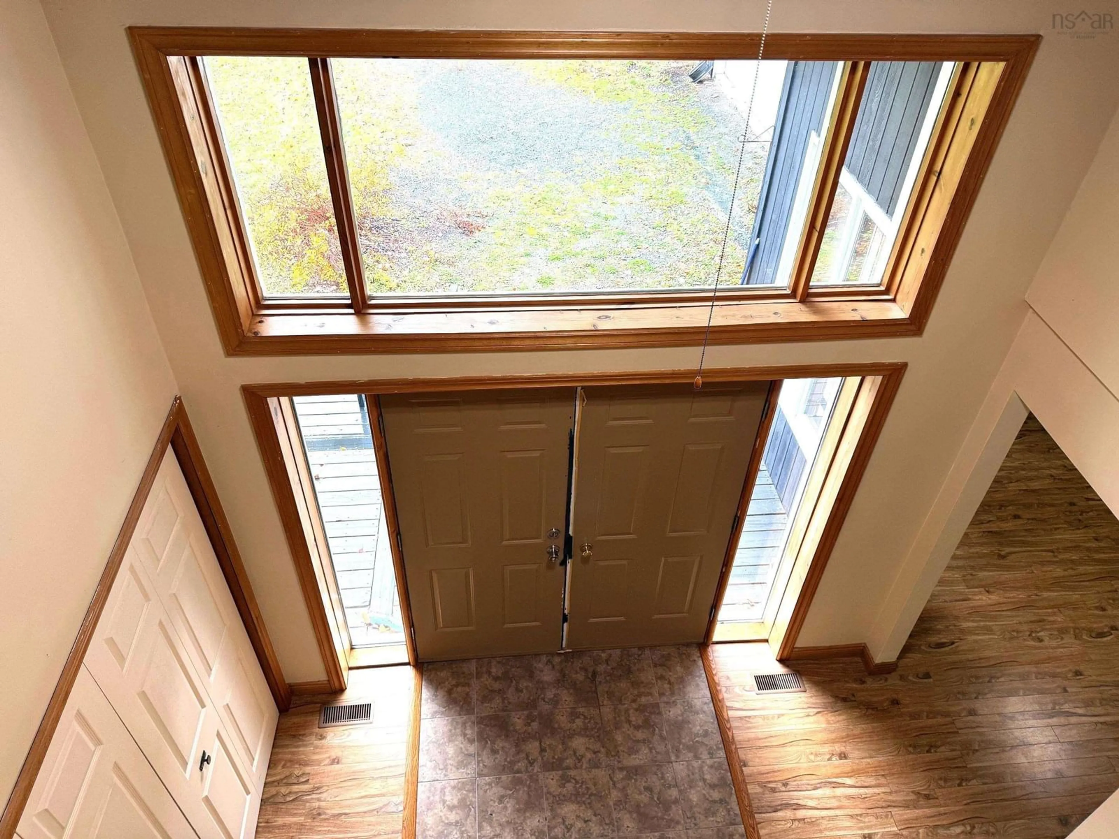 Indoor entryway for 60 Lakeridge Dr, Beaver Bank Nova Scotia B4G 1C9