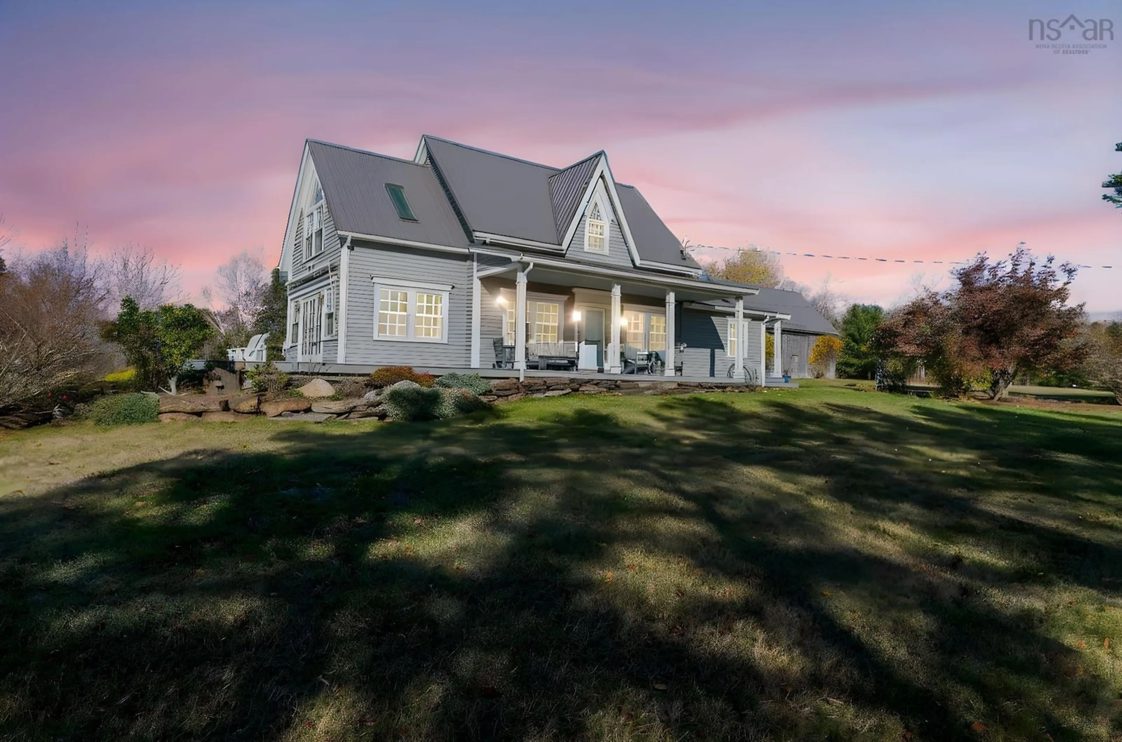 Home with vinyl exterior material, unknown for 1563 New Ross Rd, Vaughan Nova Scotia B0N 2T0