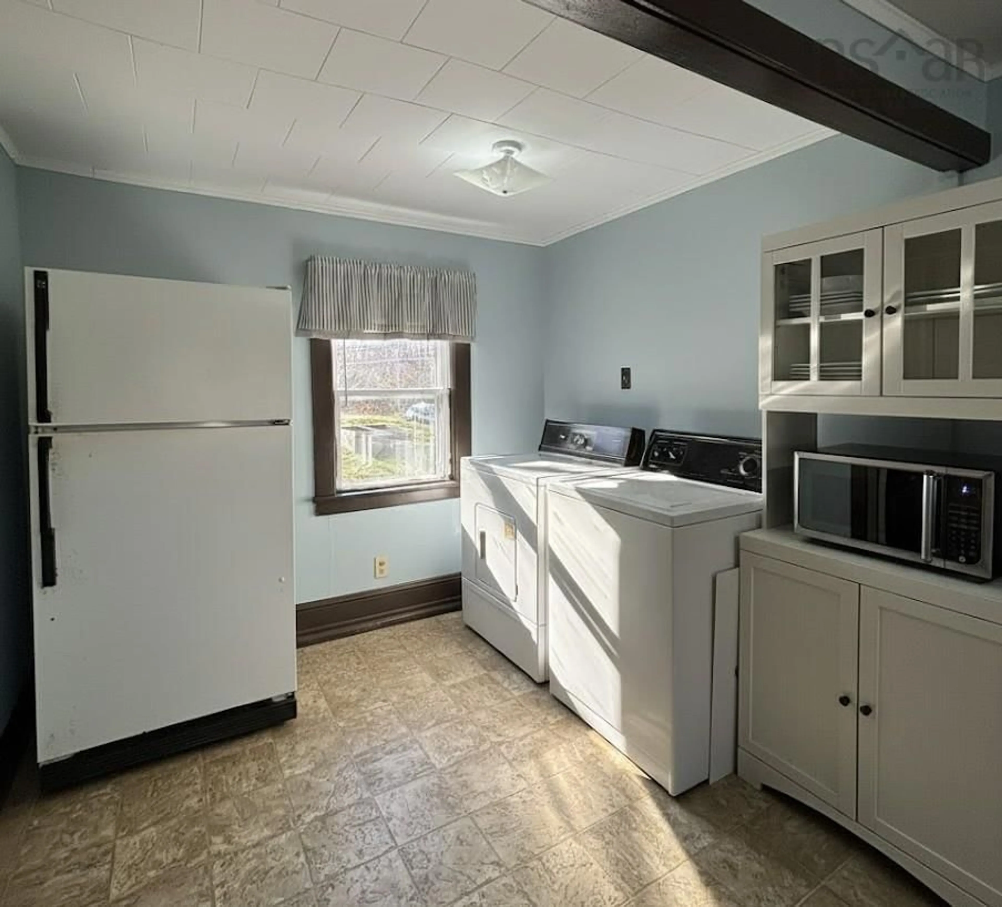 Standard kitchen, unknown for 59 Town Lake Rd, Liverpool Nova Scotia B0T 1K0