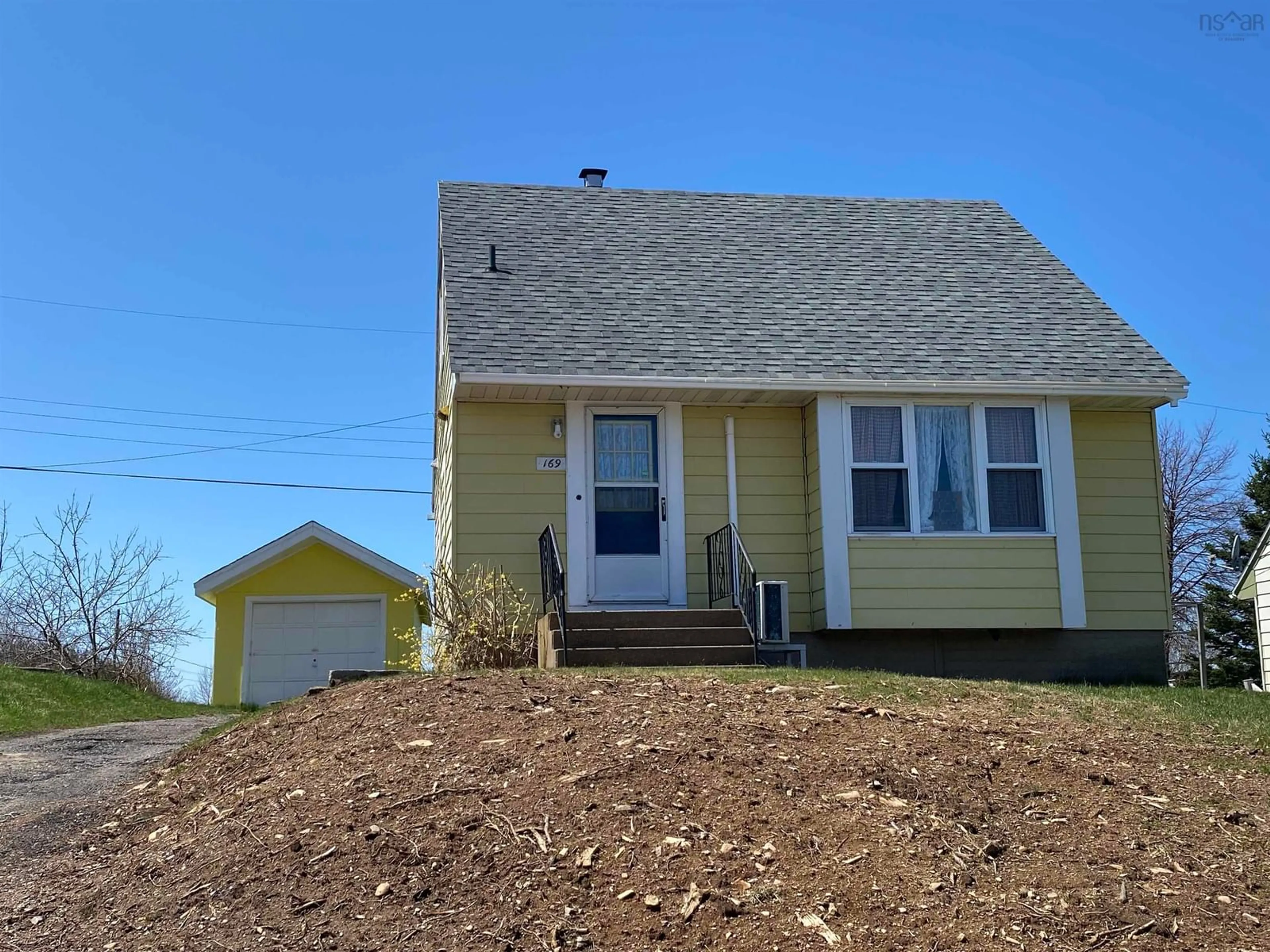 Home with vinyl exterior material, street for 169 Spritsail Rd, Cornwallis Park Nova Scotia B0S 1H0