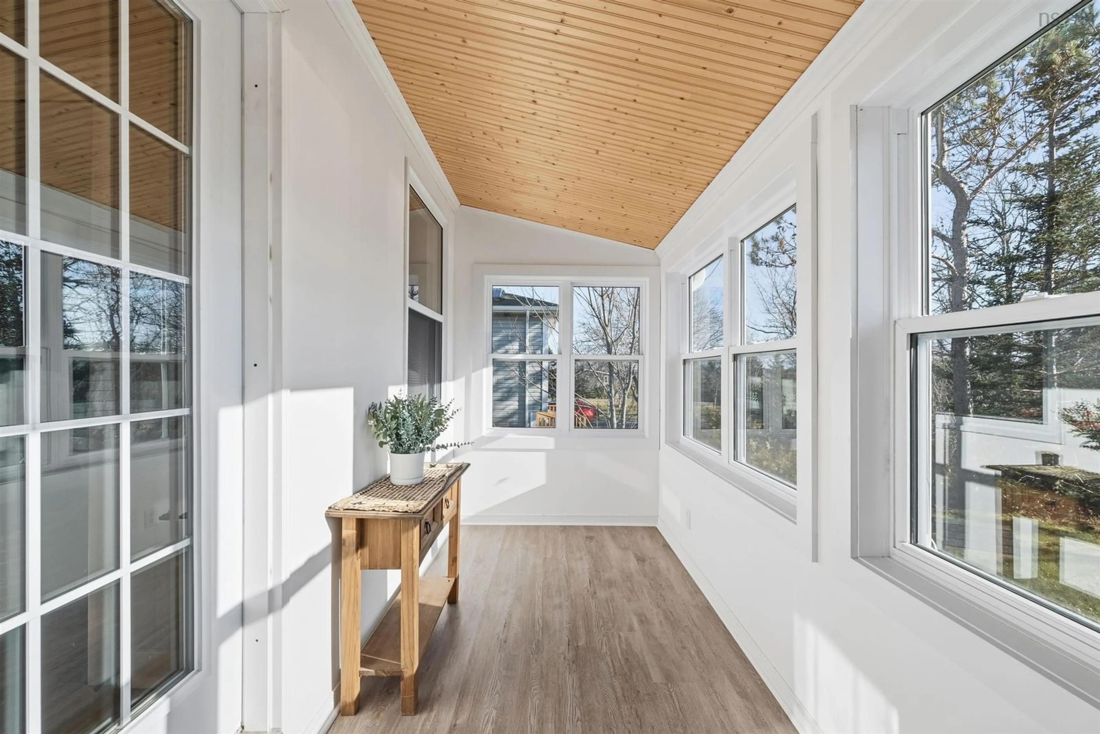 Indoor entryway for 4597 Prospect Rd., Bayside Nova Scotia B3Z 1L8