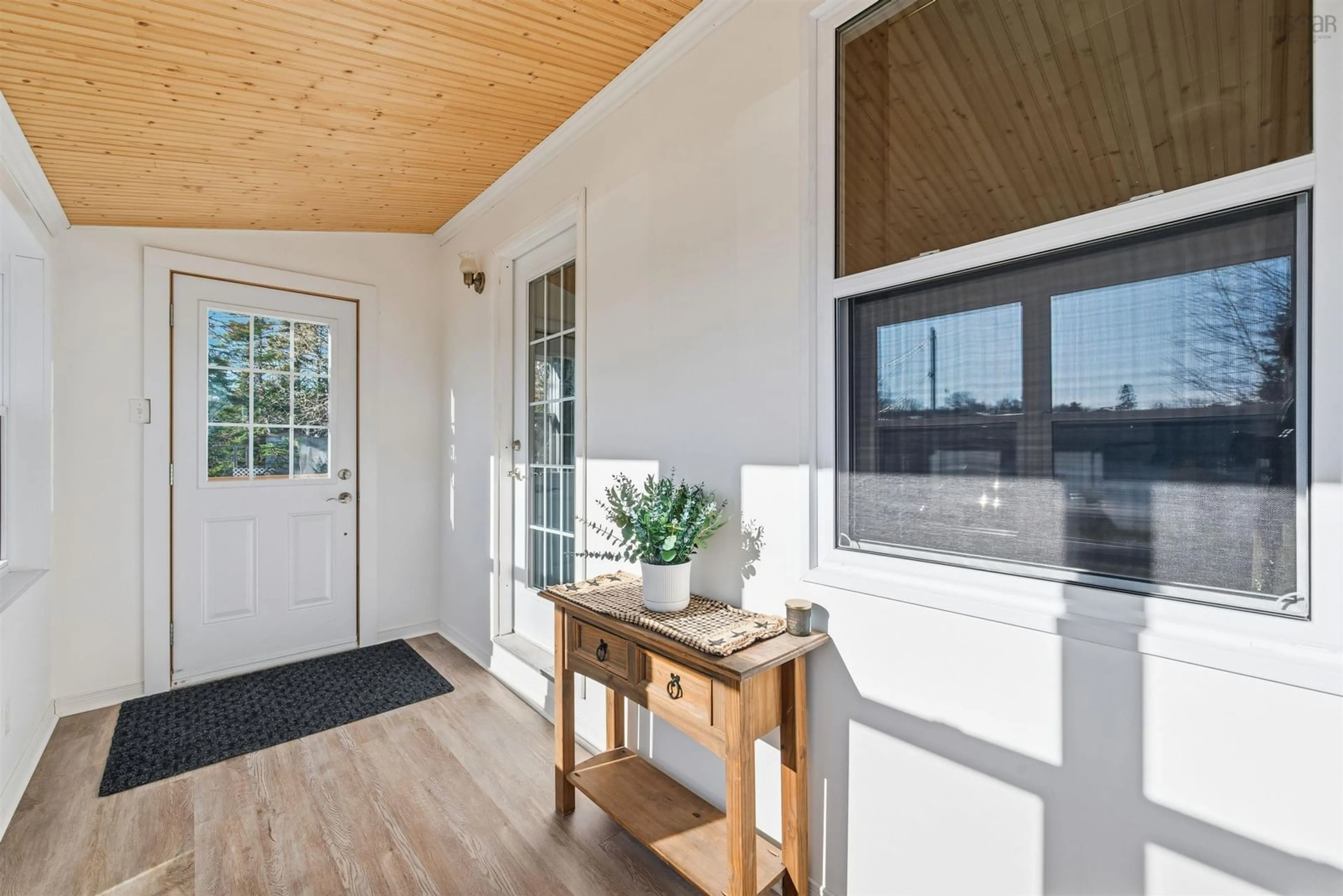Indoor entryway for 4597 Prospect Rd., Bayside Nova Scotia B3Z 1L8