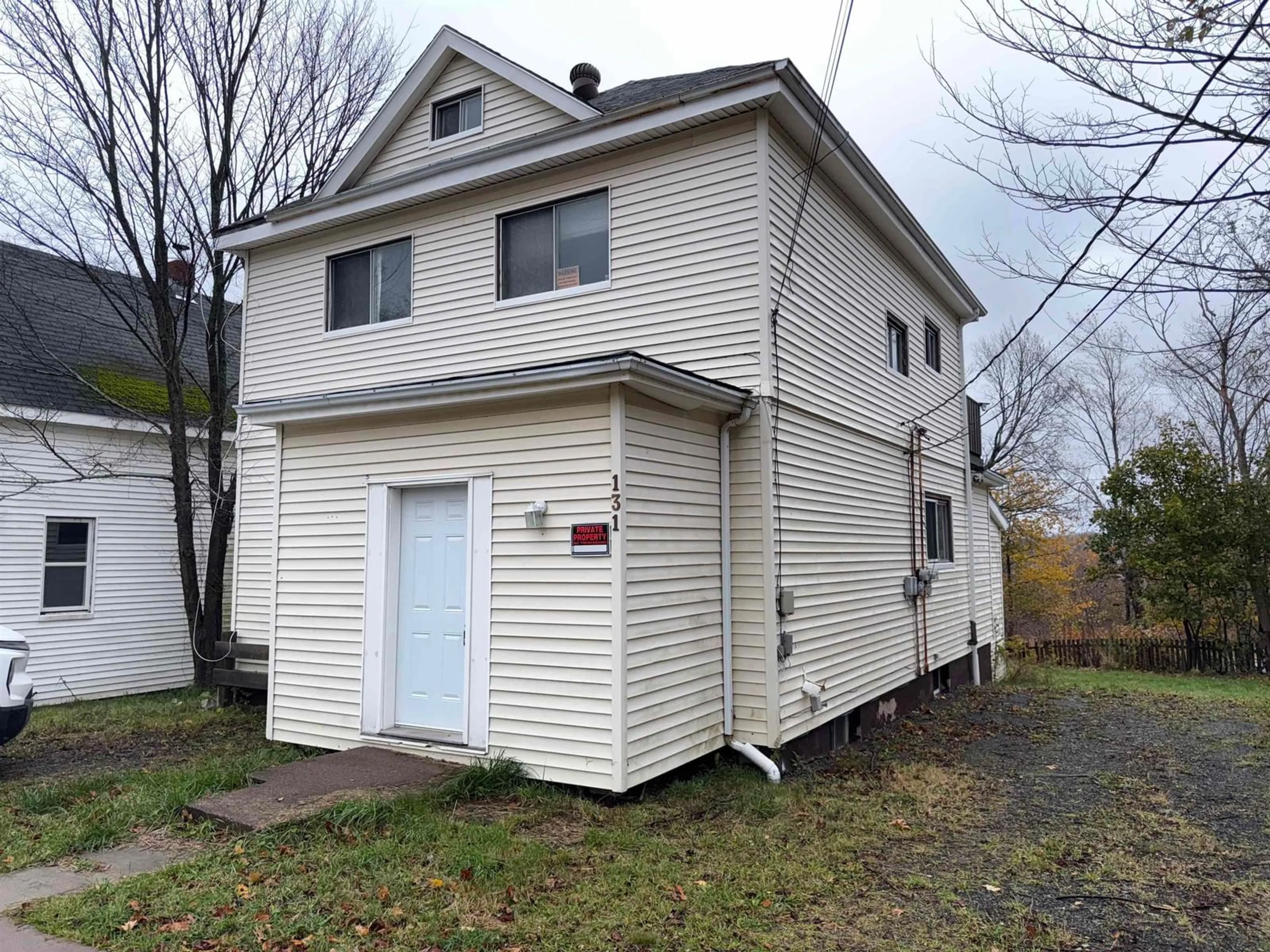 Home with vinyl exterior material, building for 131 Mackay St, Stellarton Nova Scotia B0K 1S0