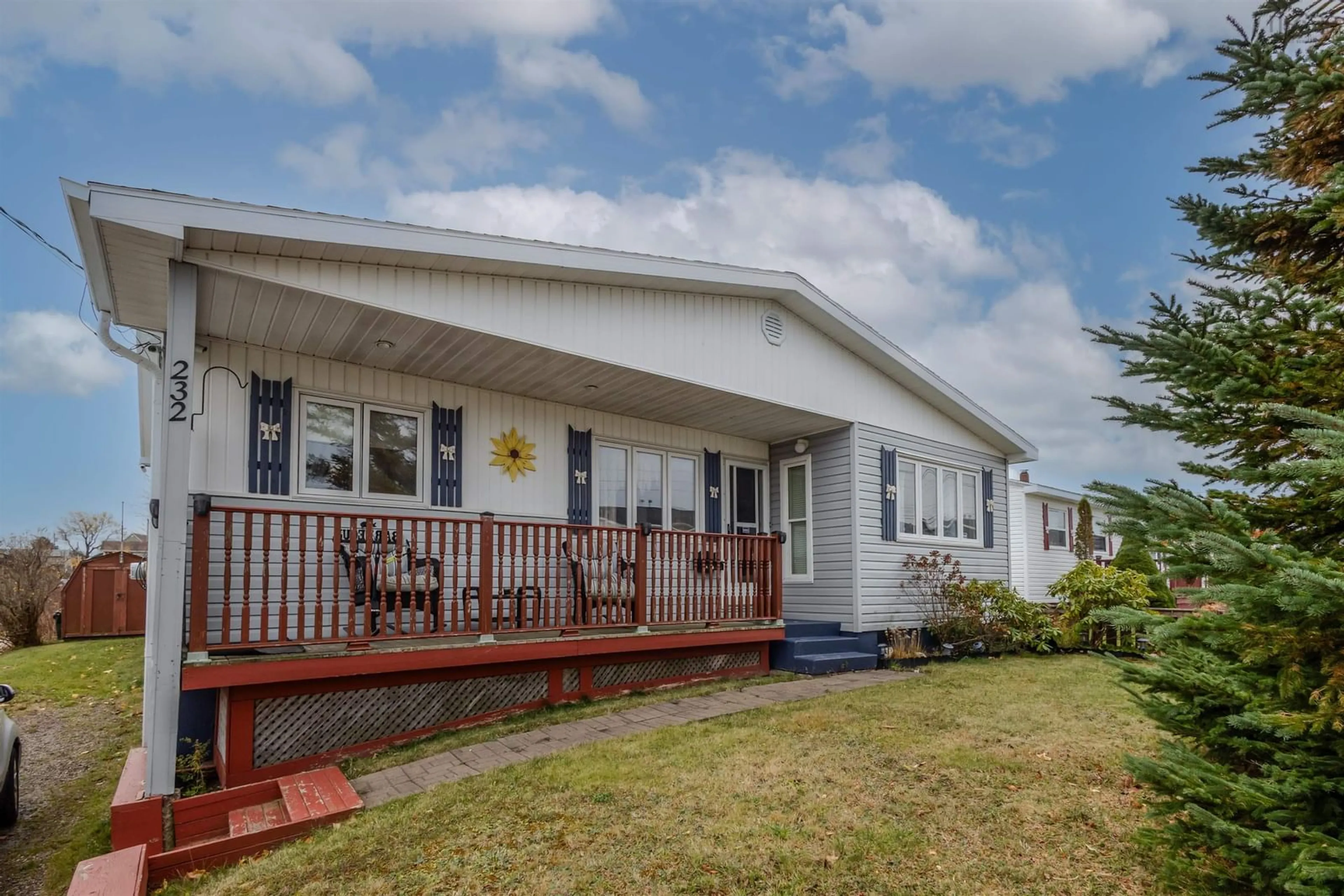 Home with vinyl exterior material, unknown for 232 Shaft St, Glace Bay Nova Scotia B1A 6A4