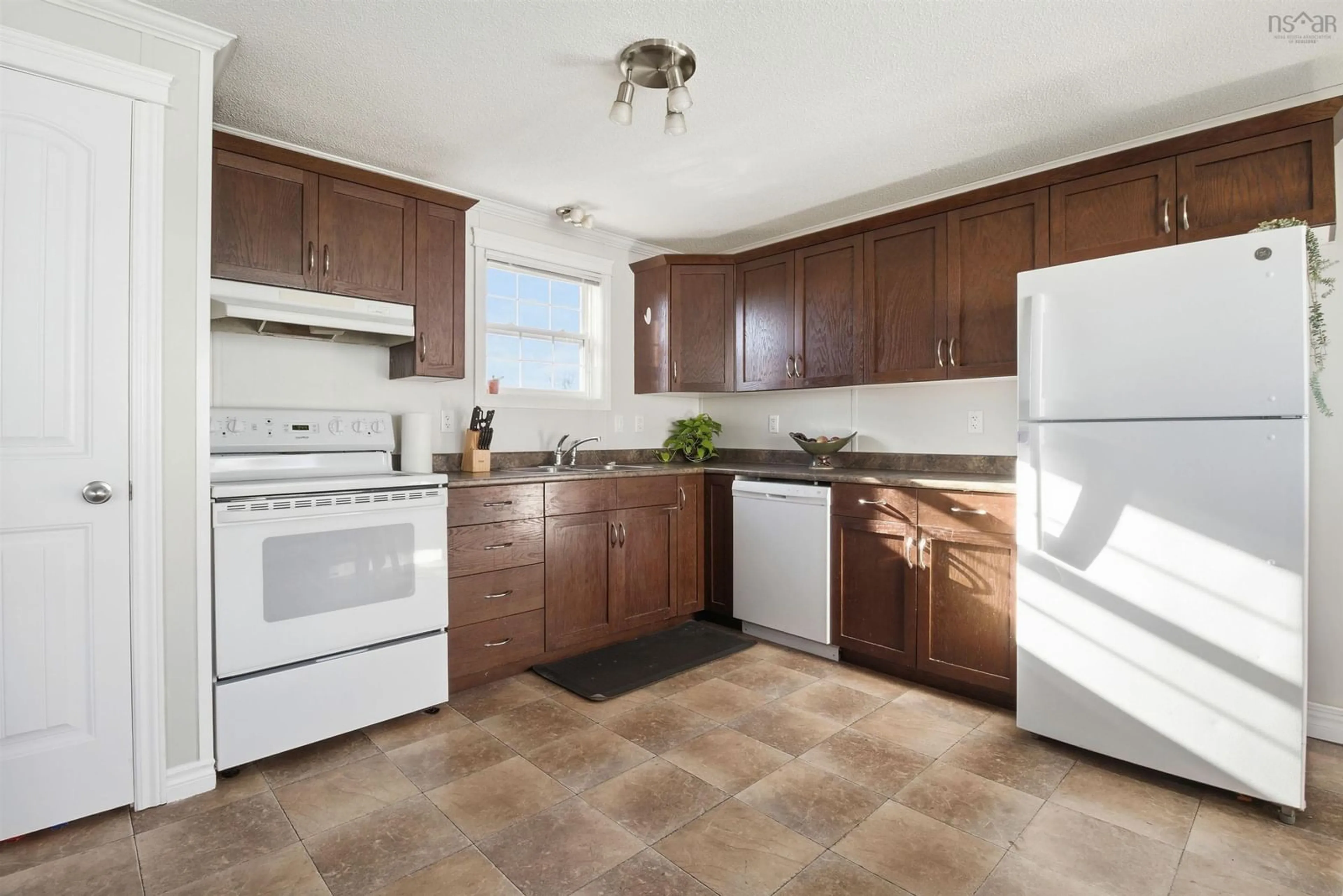 Standard kitchen, ceramic/tile floor for 12 Davis Dr, Mount Uniacke Nova Scotia B0N 1Z0