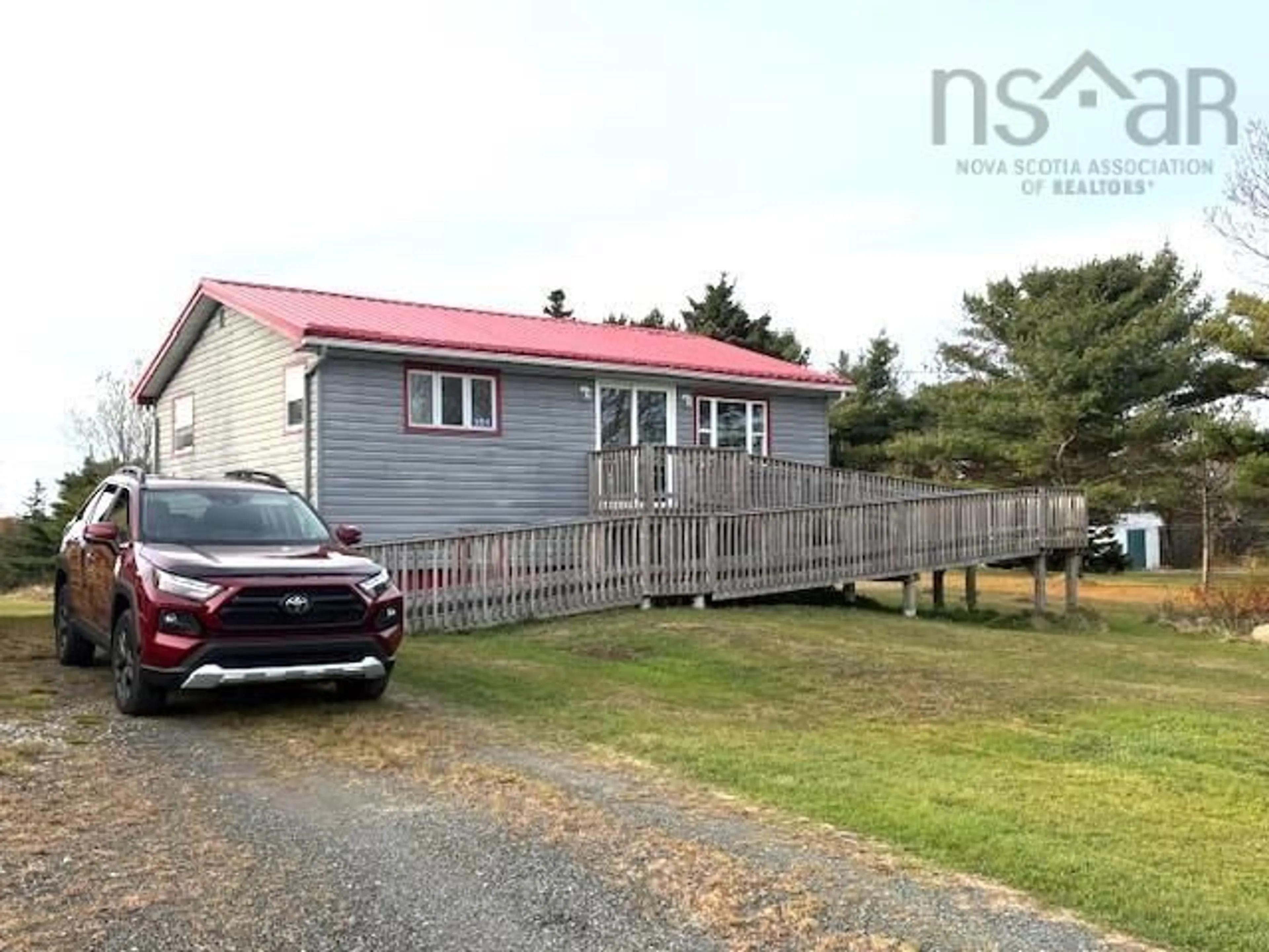 A pic from outside/outdoor area/front of a property/back of a property/a pic from drone, building for 351 Hardscratch Rd, Brooklyn Nova Scotia B5A 5H8