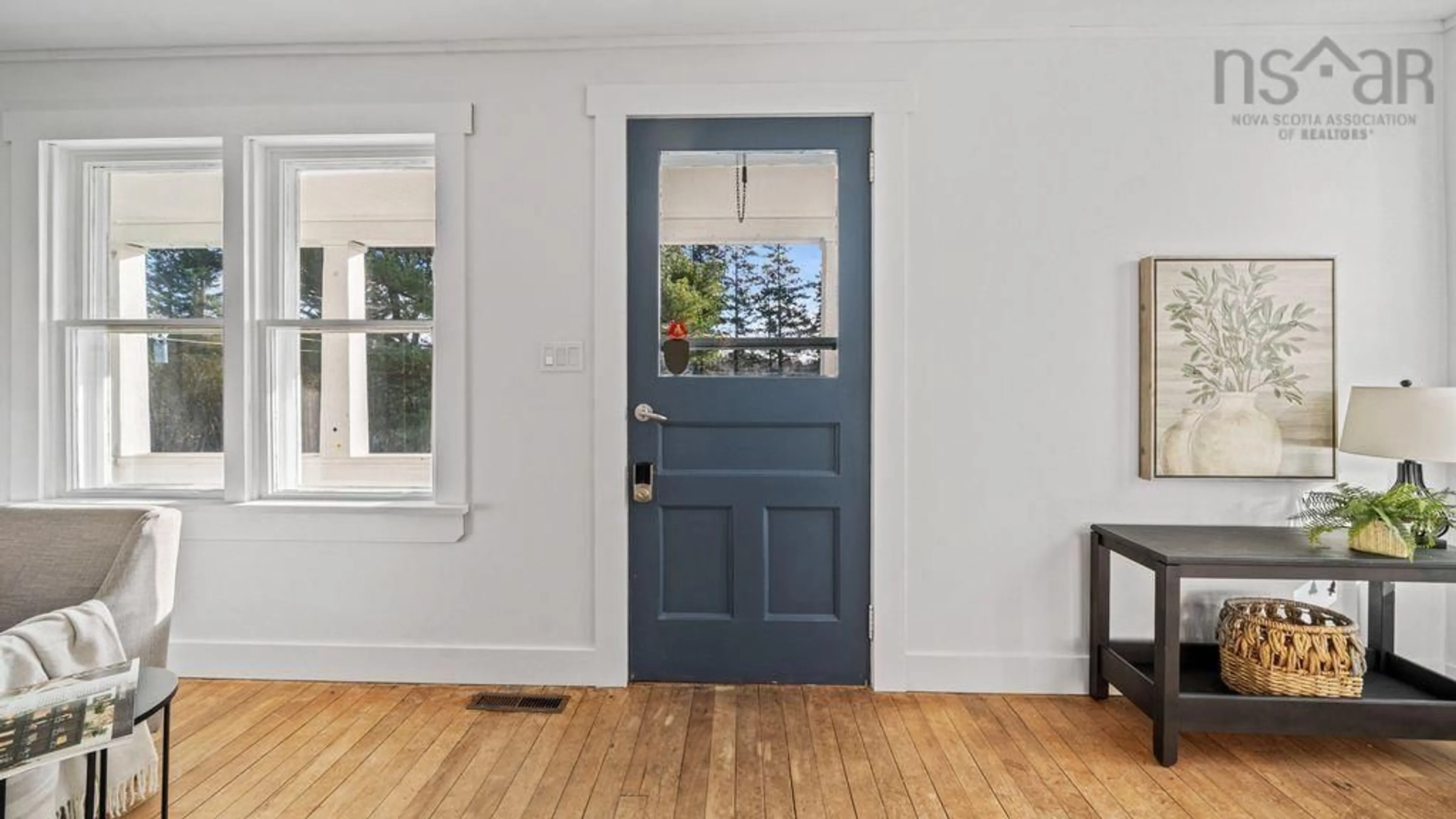 Indoor entryway for 6027 St. Margarets Bay Rd, St Margaret's Bay Nova Scotia B3Z 2C5