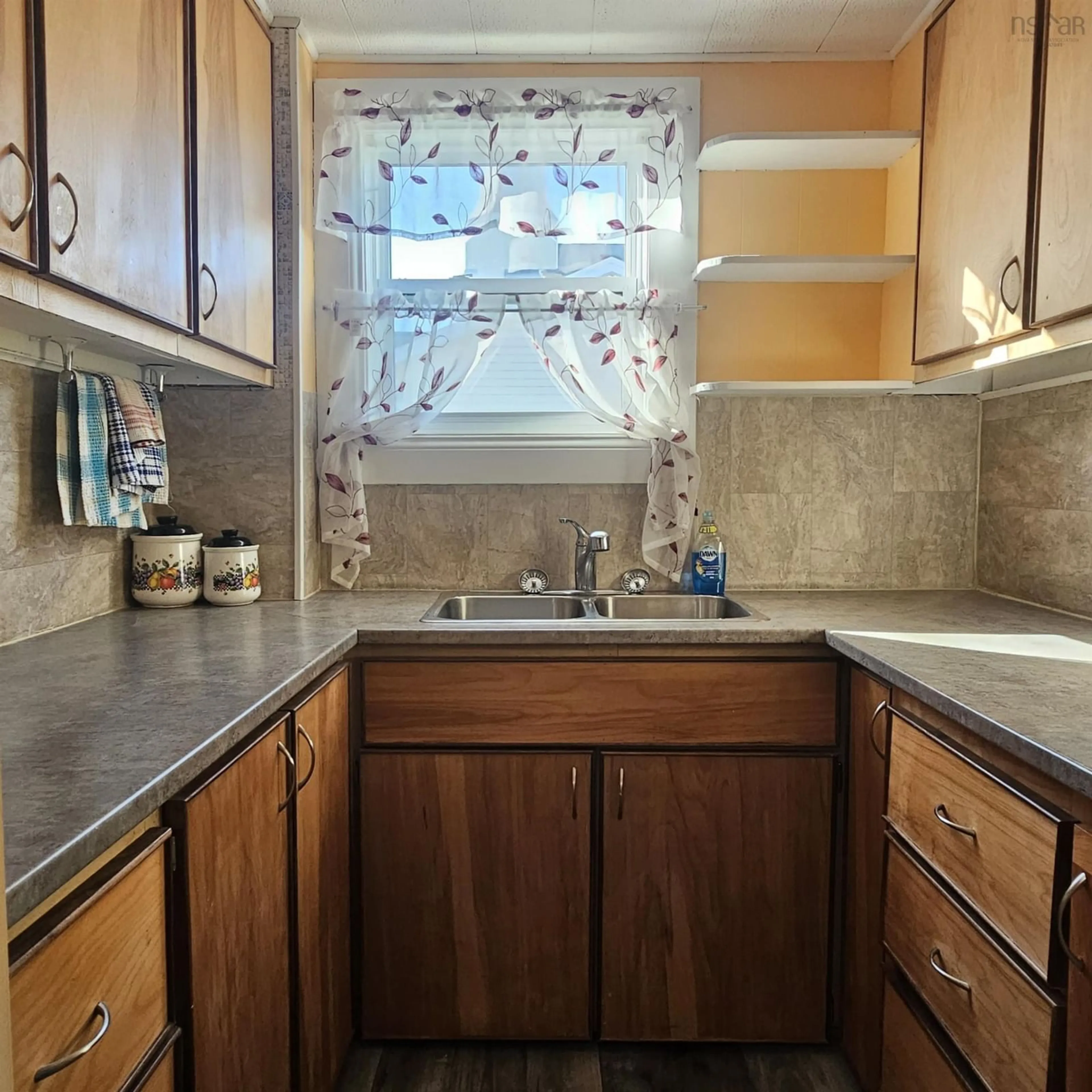 Standard kitchen, unknown for 29 Wesley St, Whitney Pier Nova Scotia B1N 2M5