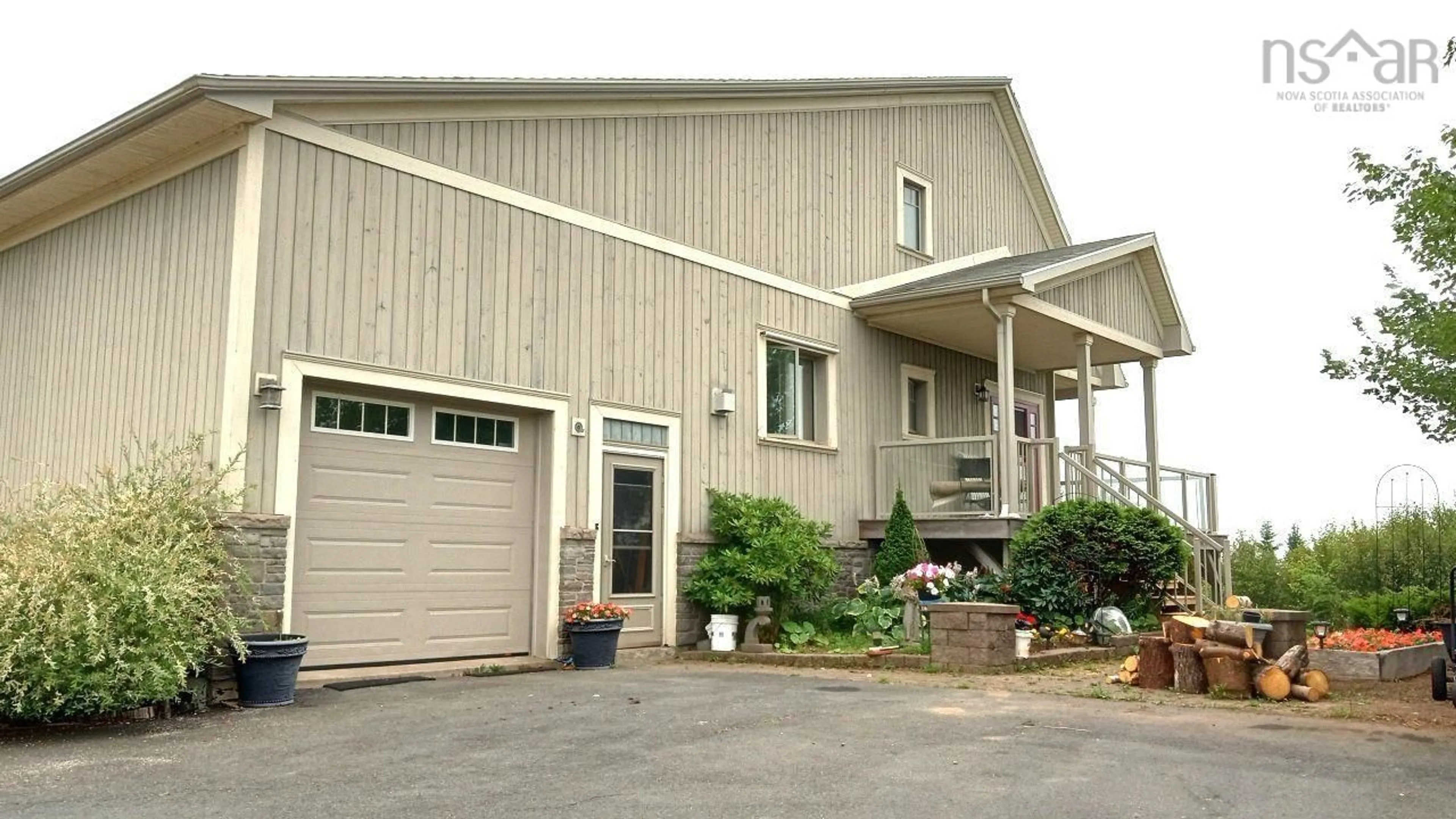 Home with vinyl exterior material, building for 440 Westwood Blvd, Upper Tantallon Nova Scotia B3Z 4K3