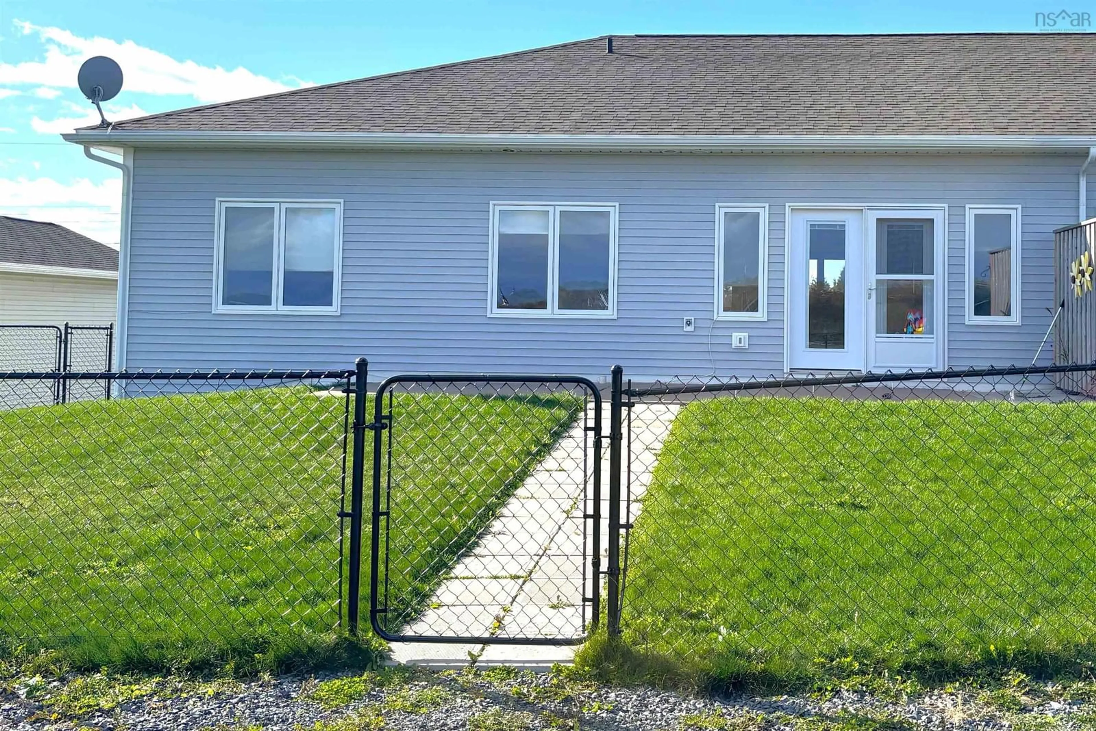 Home with vinyl exterior material, unknown for 105 Harbour Crossing Dr, Pictou Nova Scotia B0K 1H0