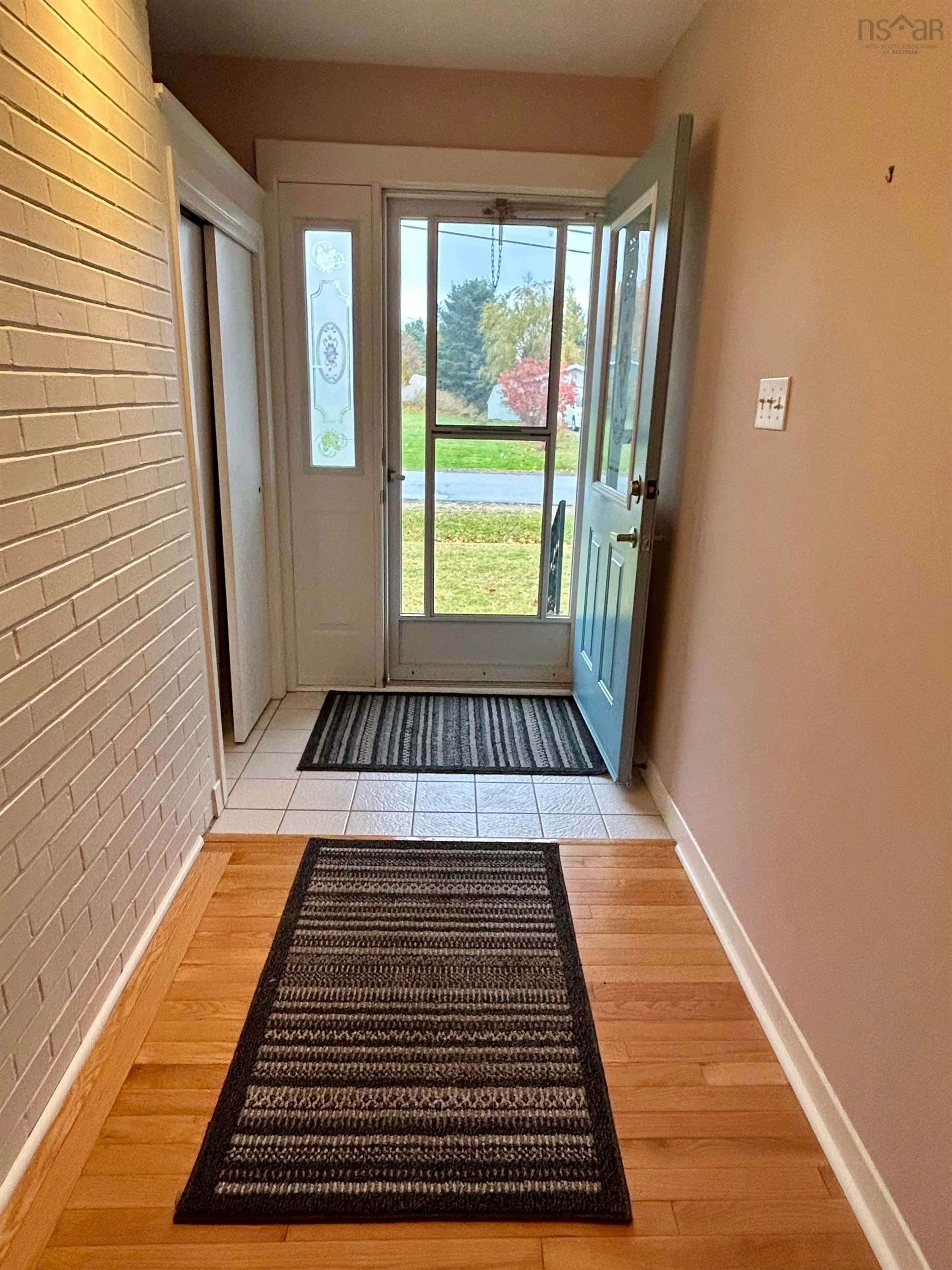 Indoor entryway for 249 Poplar St, Pictou Nova Scotia B0K 1H0
