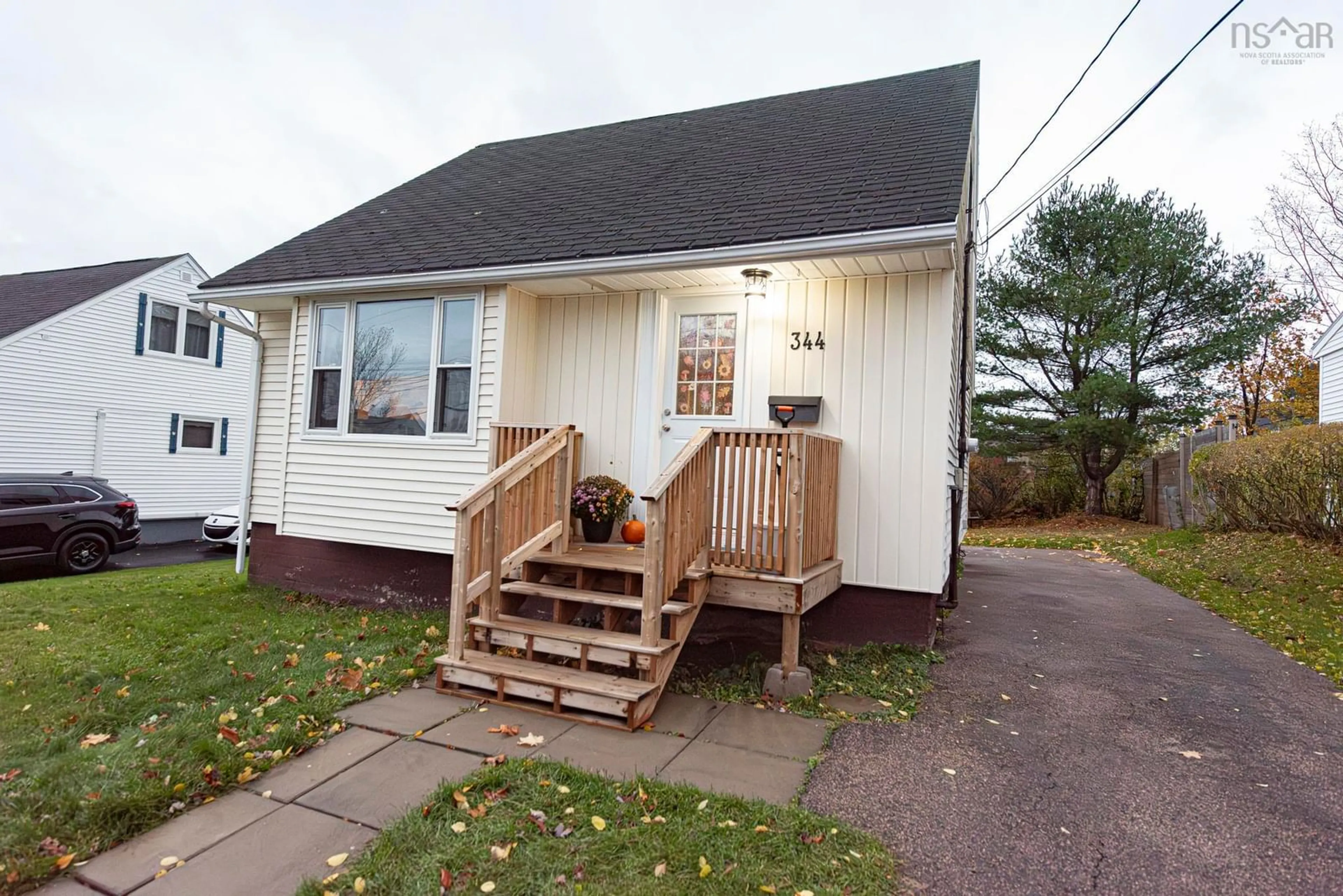 Home with vinyl exterior material, street for 344 Bennett St, New Glasgow Nova Scotia B2H 1X2