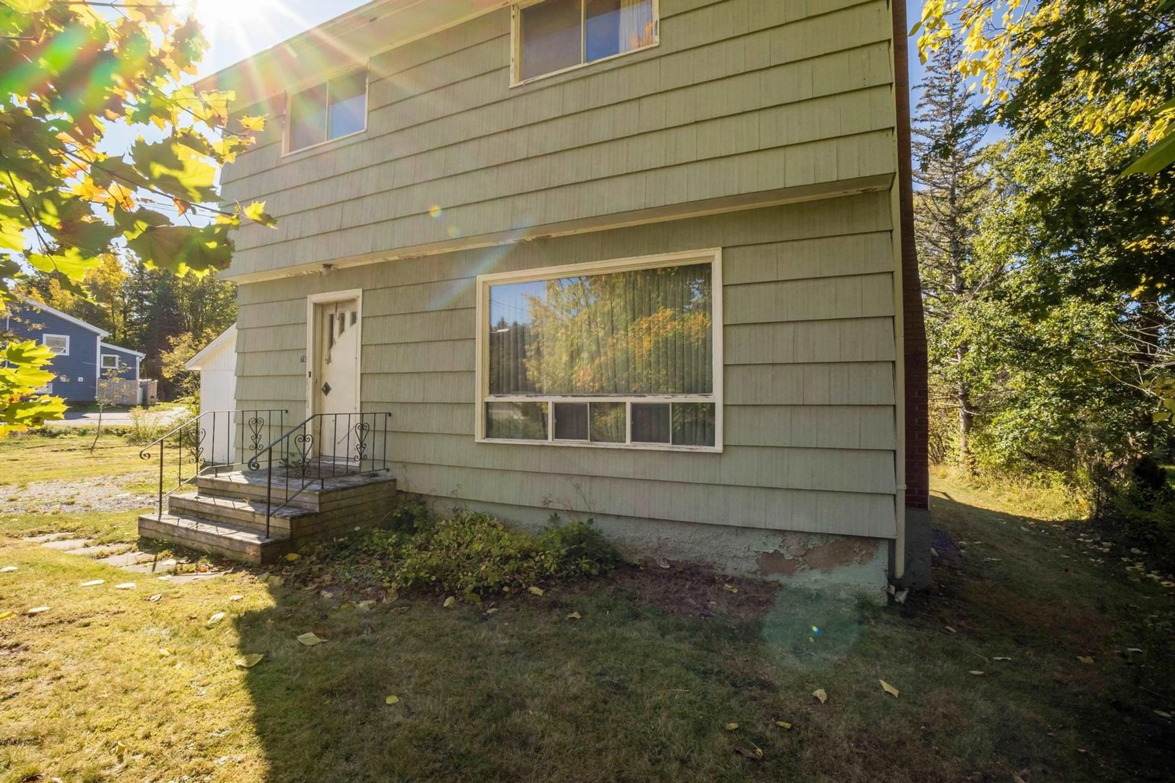 Home with vinyl exterior material, unknown for 76 Highland Ave, Wolfville Nova Scotia B4P 1Z6