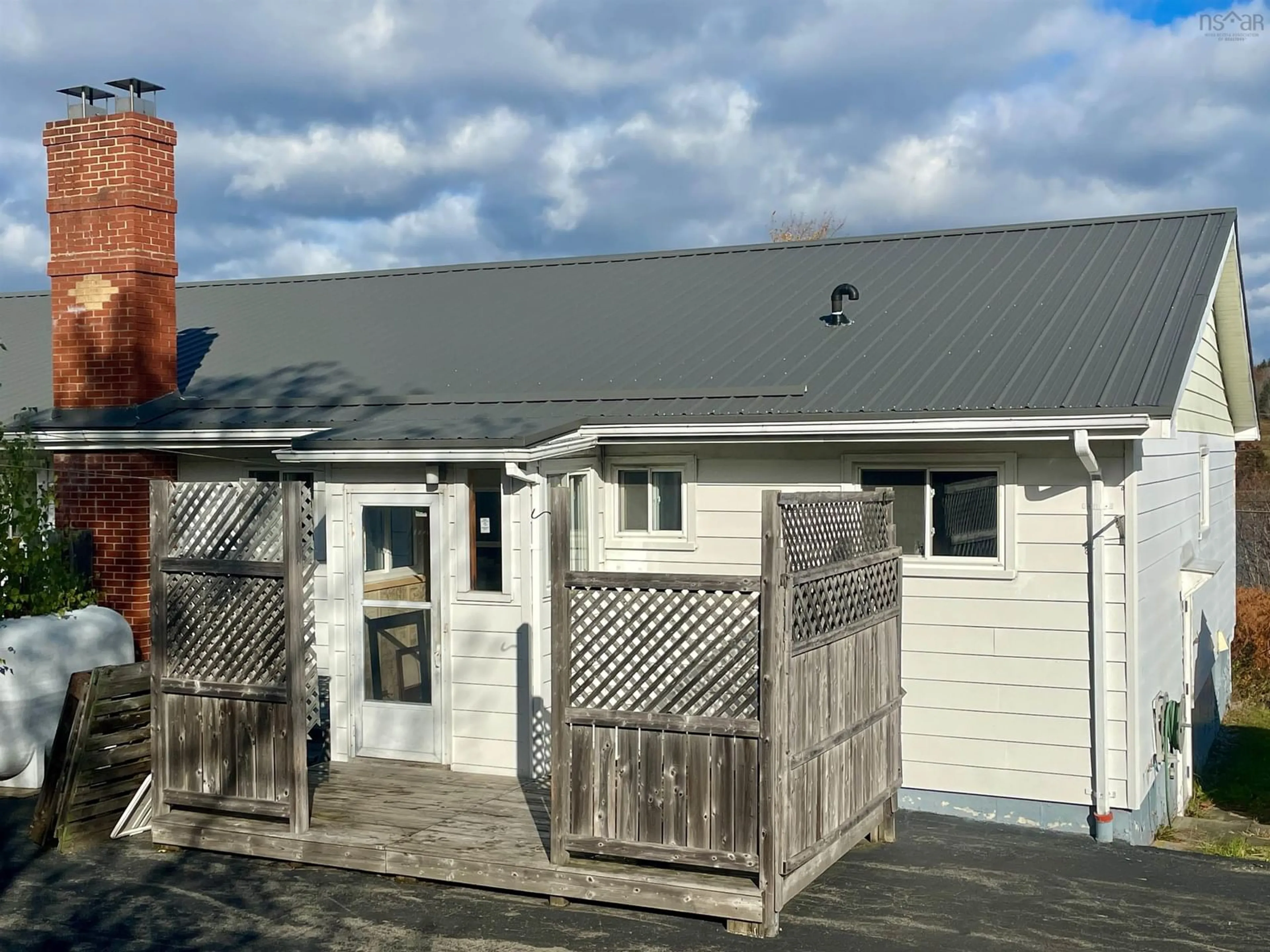 A pic from outside/outdoor area/front of a property/back of a property/a pic from drone, building for 3 Kinley Dr, Lunenburg Nova Scotia B0J 2C0