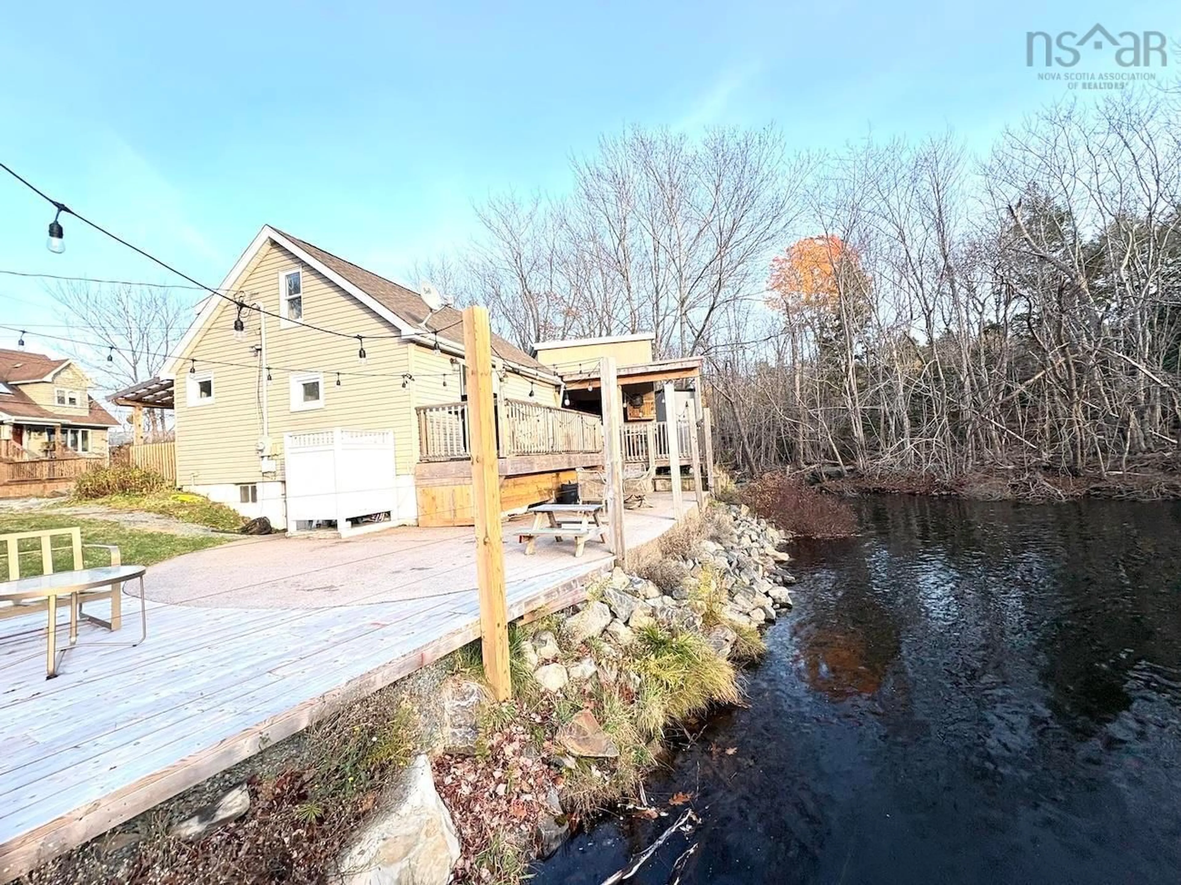 A pic from outside/outdoor area/front of a property/back of a property/a pic from drone, water/lake/river/ocean view for 36 Hamshaw Dr, Halifax Nova Scotia B3M 2H2