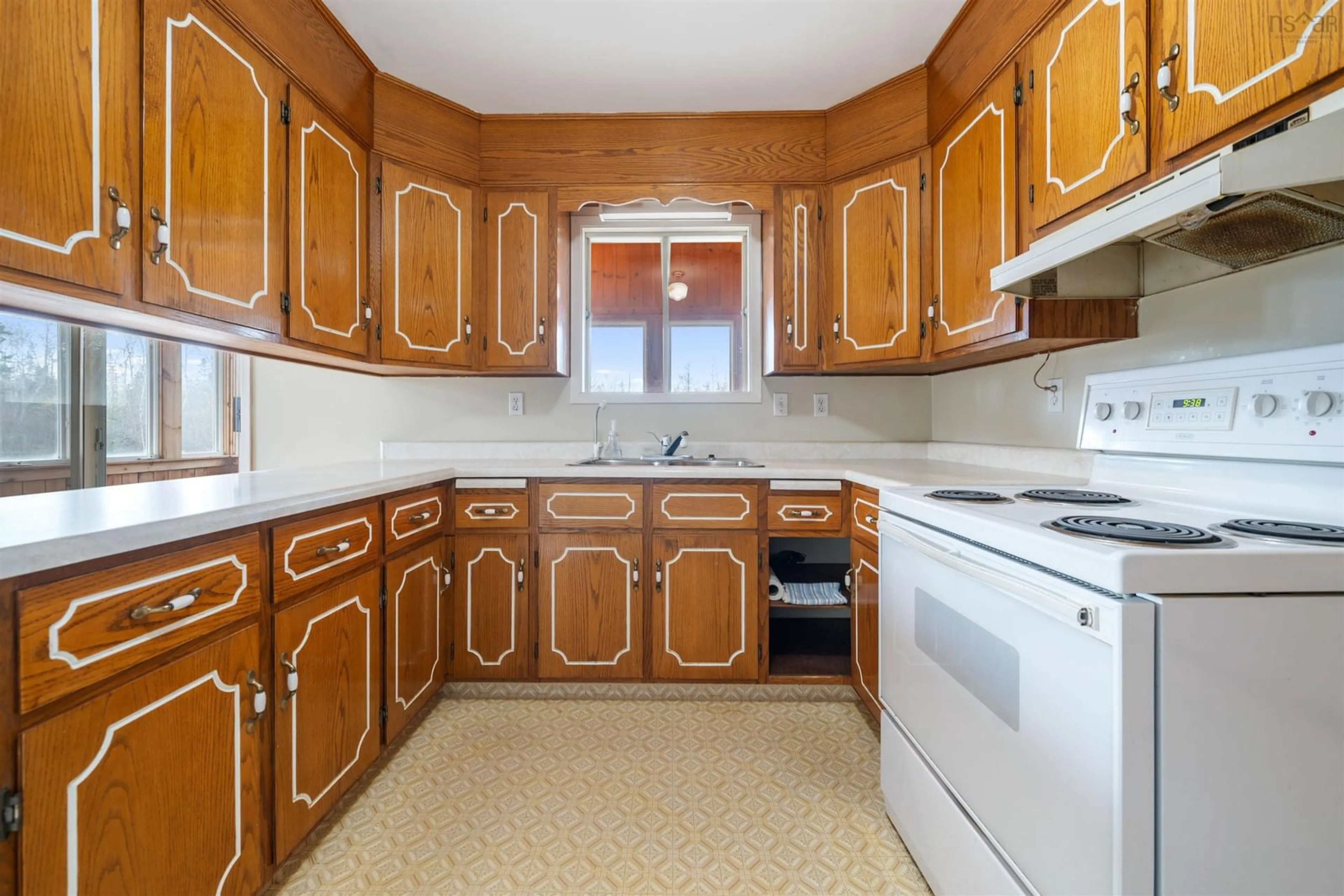 Standard kitchen, unknown for 1422 Hwy 214, Nine Mile River Nova Scotia B2S 2R4