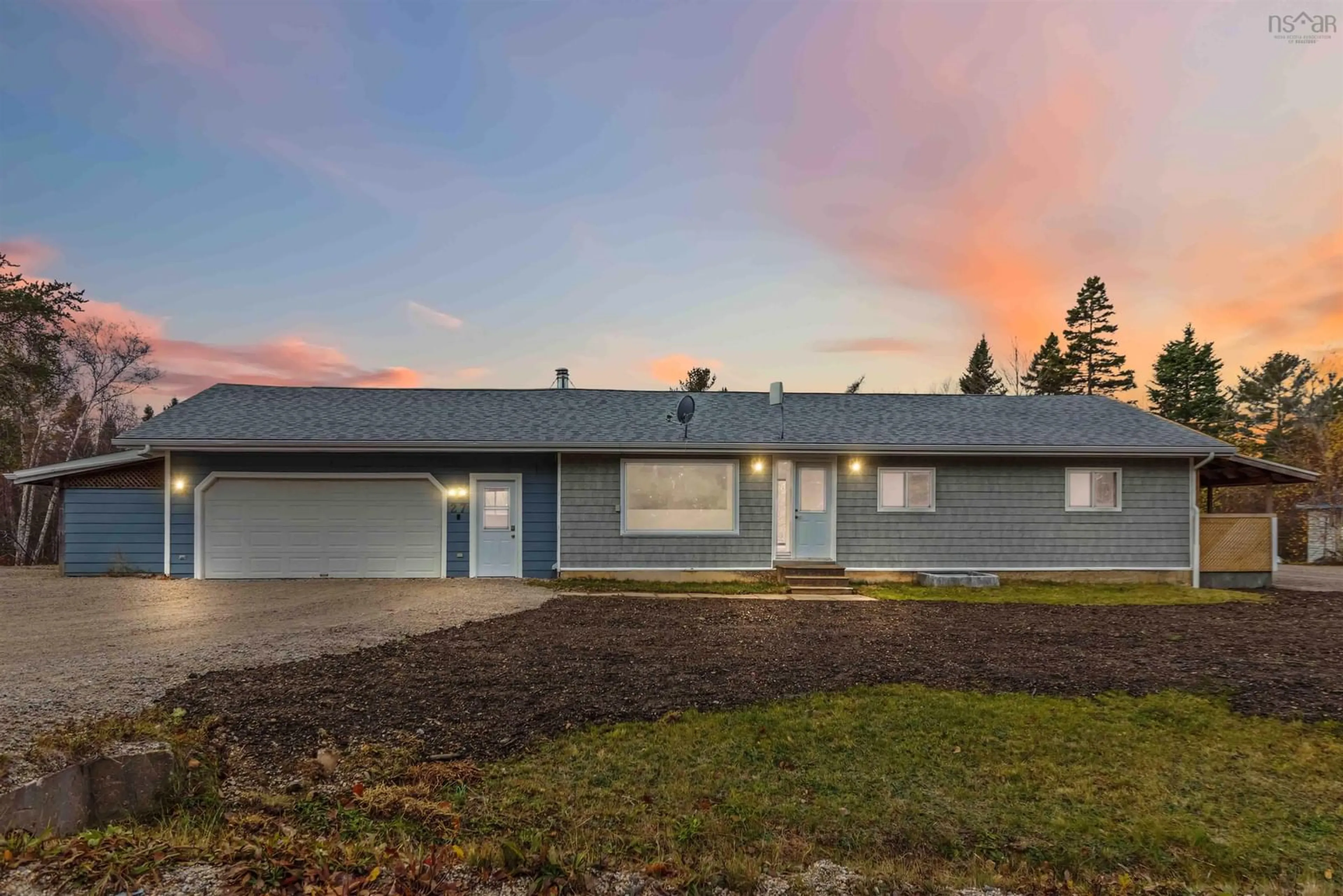 Home with vinyl exterior material, unknown for 27 Countway Rd, Chester Basin Nova Scotia B0J 1K0