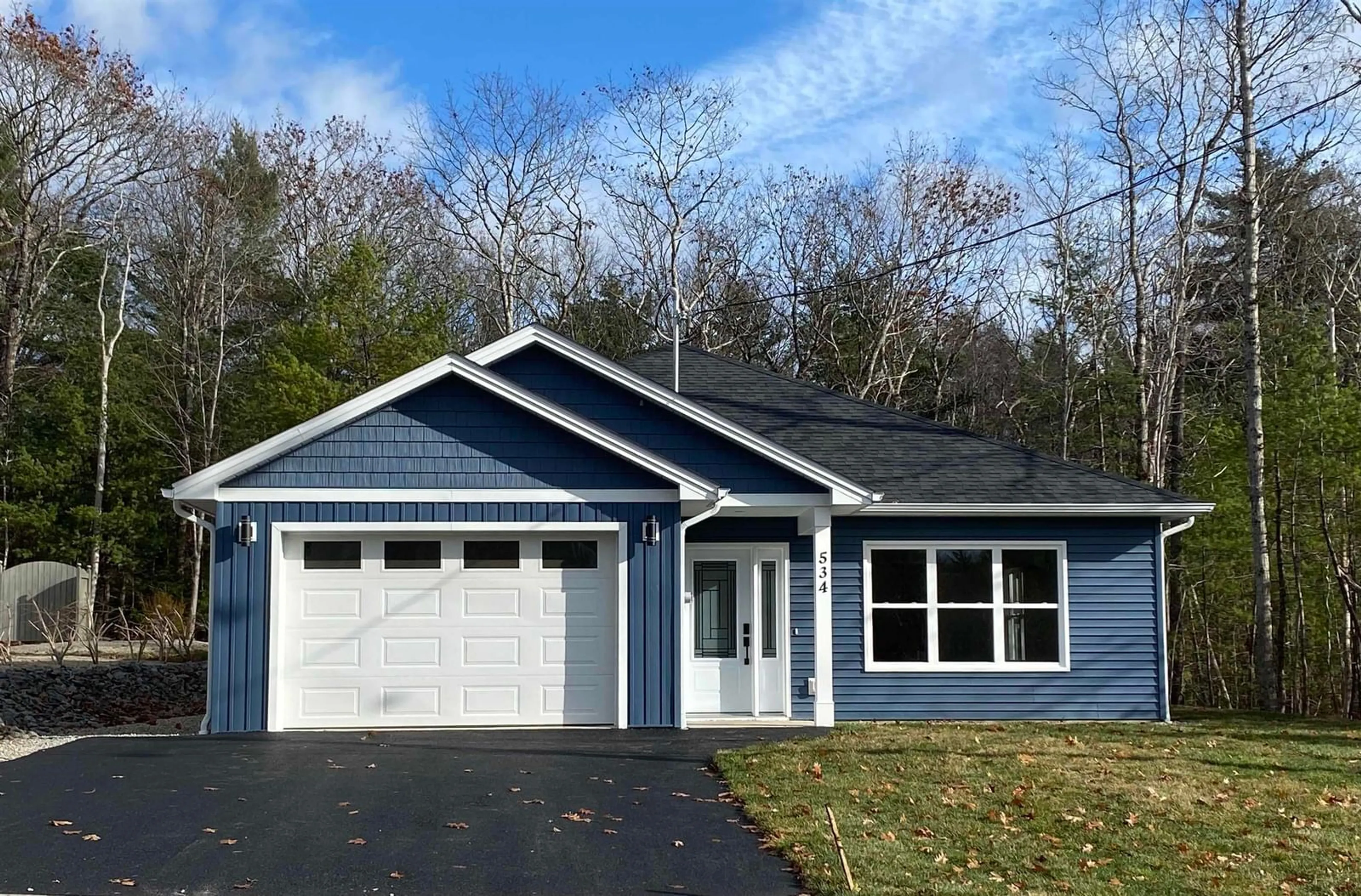 Home with vinyl exterior material, street for 534 Glen Allan Dr, Bridgewater Nova Scotia B4V 0A8