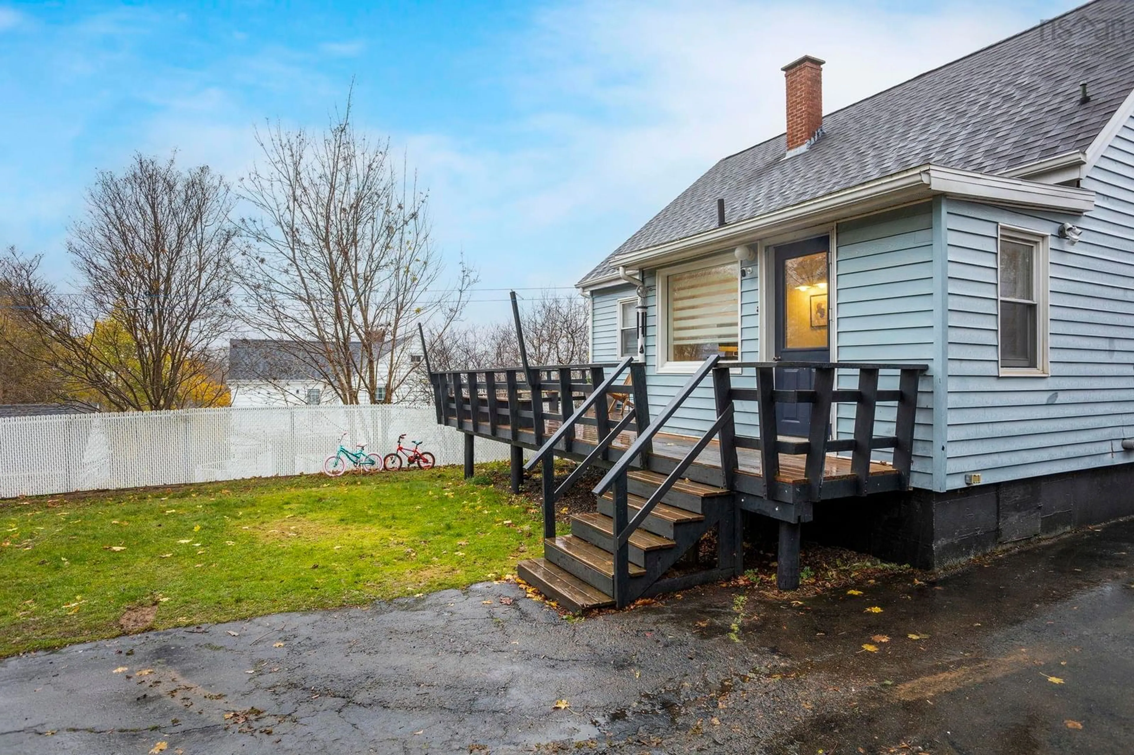 Patio, street for 32 Archibald St, Truro Nova Scotia B2N 4R4