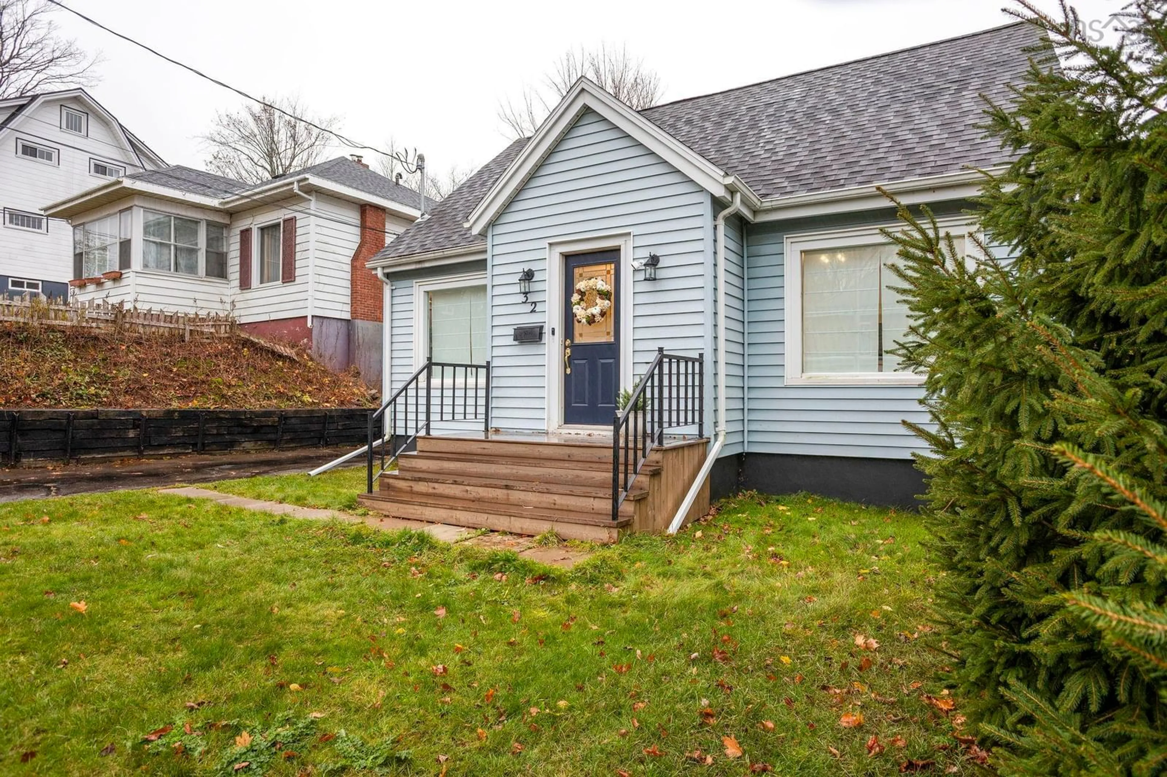 Unknown for 32 Archibald St, Truro Nova Scotia B2N 4R4