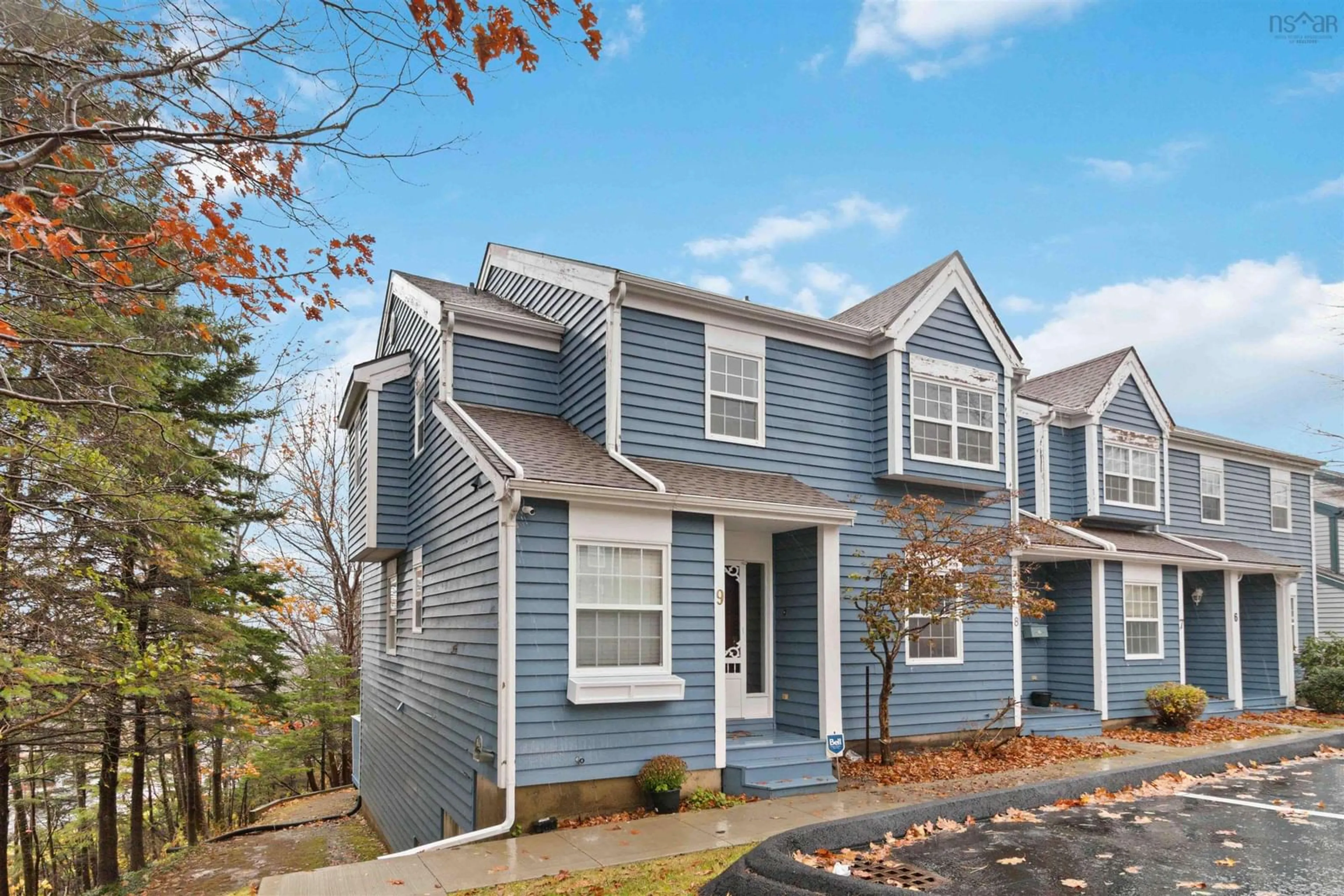 Home with vinyl exterior material, street for 9 Collins Grove Ridge, Dartmouth Nova Scotia B2W 5Y2