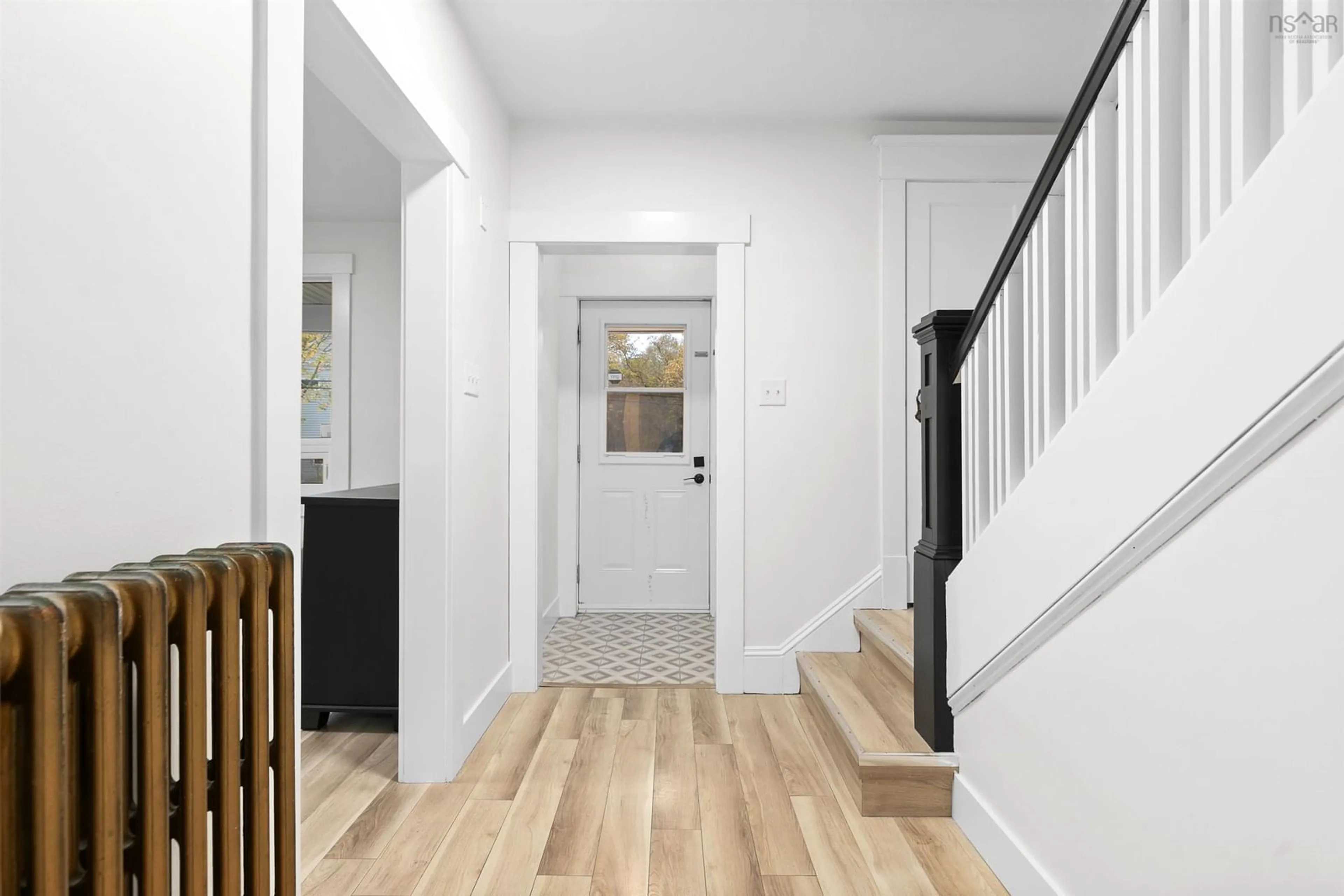 Indoor entryway for 6975 Chebucto Rd, Halifax Nova Scotia B3L 1M6