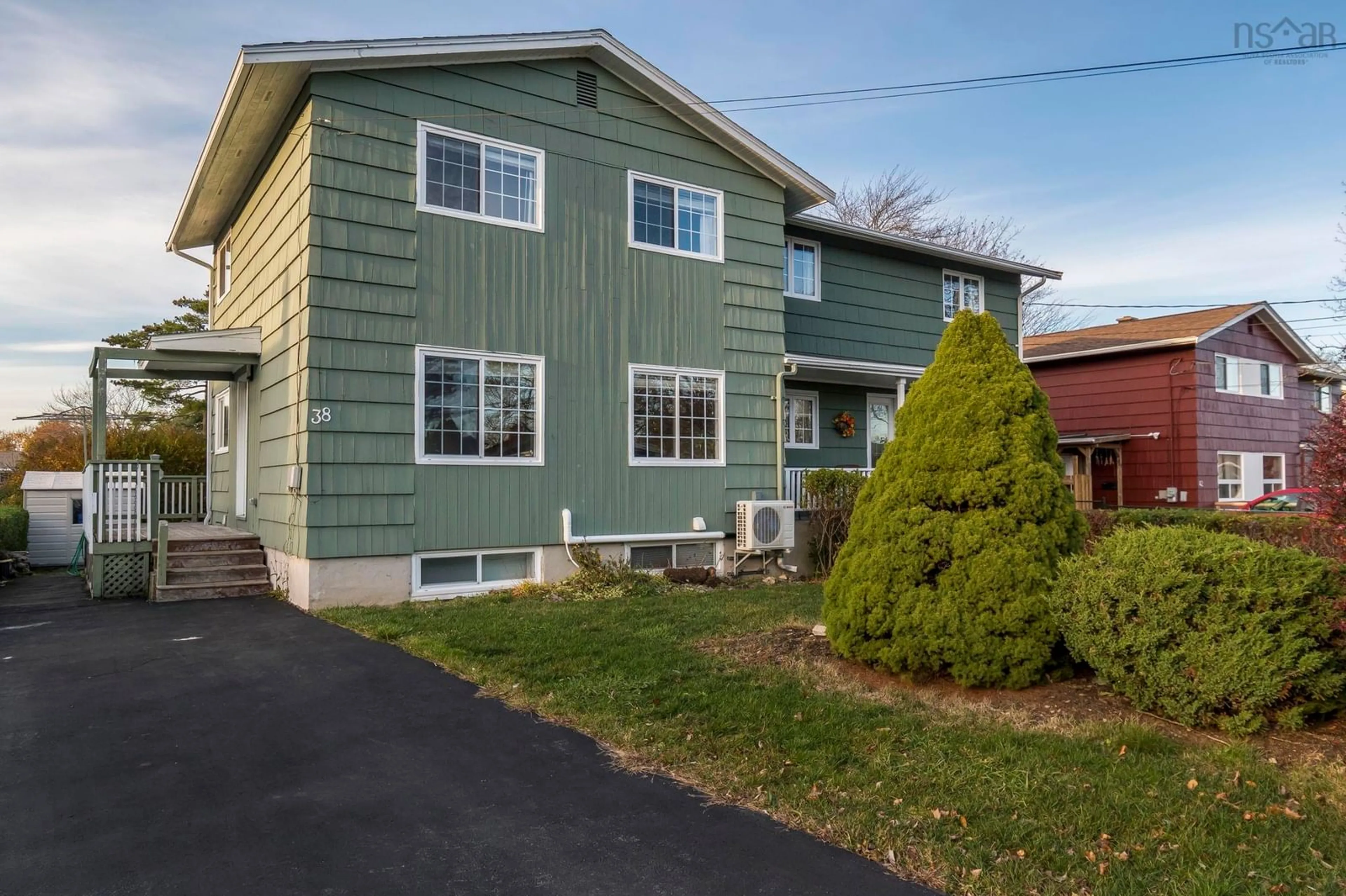 Home with vinyl exterior material, street for 38 Swan Cres, Halifax Nova Scotia B3M 1T6