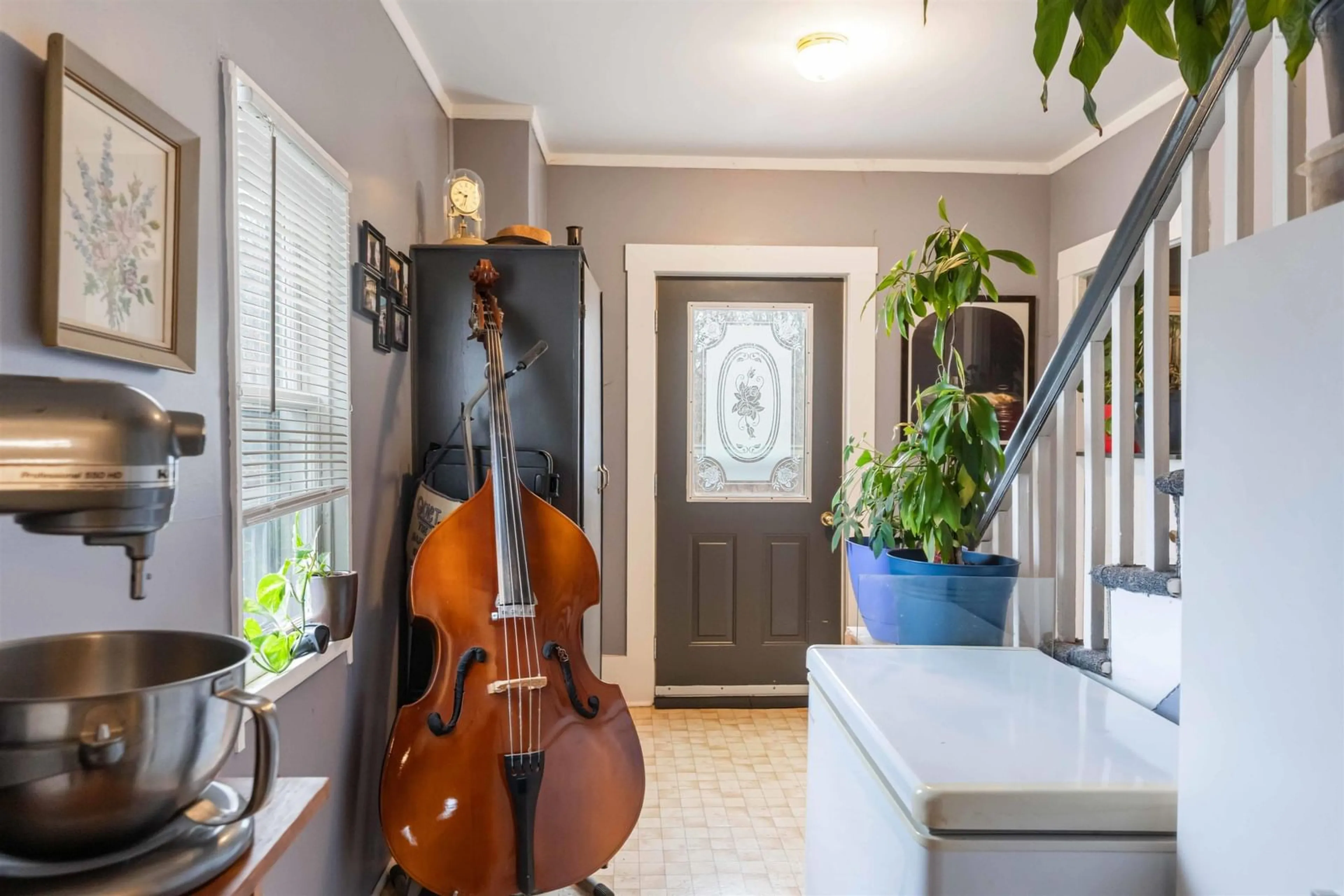 Indoor entryway for 51 Block Wharf Rd, Summerville Nova Scotia B0N 2K0