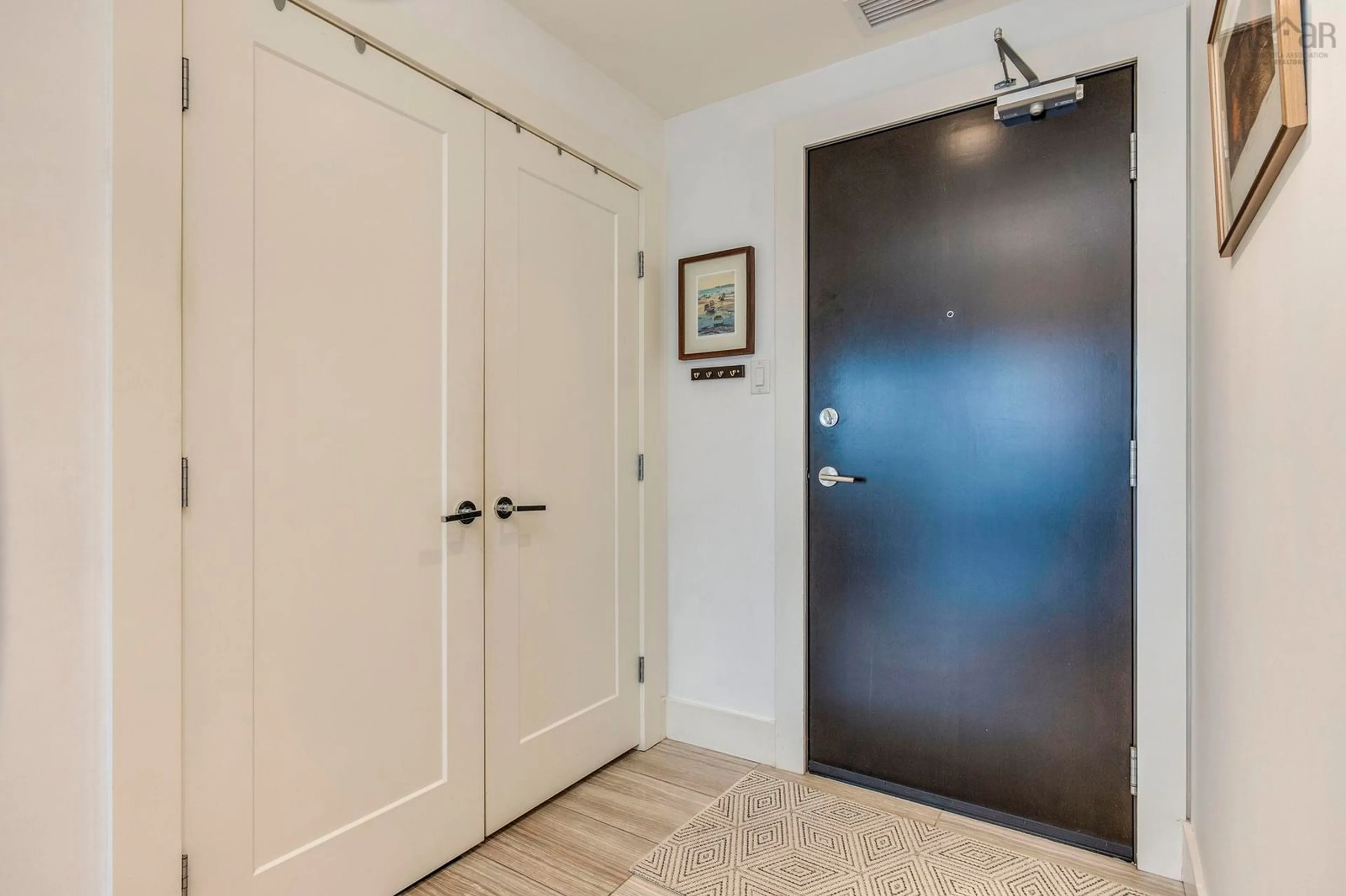 Indoor entryway for 67 Kings Wharf Place Pl #401, Dartmouth Nova Scotia B2Y 0C6