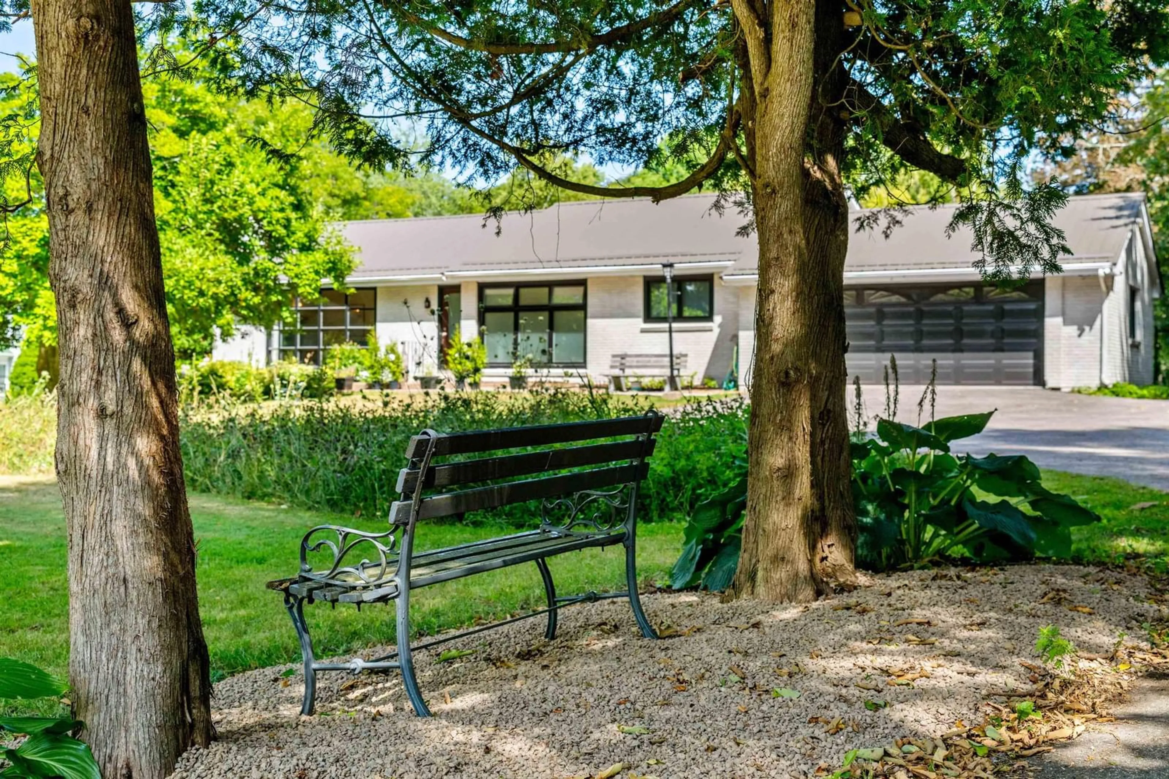 Patio, street for 9 Sherwood Dr, Wolfville Nova Scotia B4P 2K1