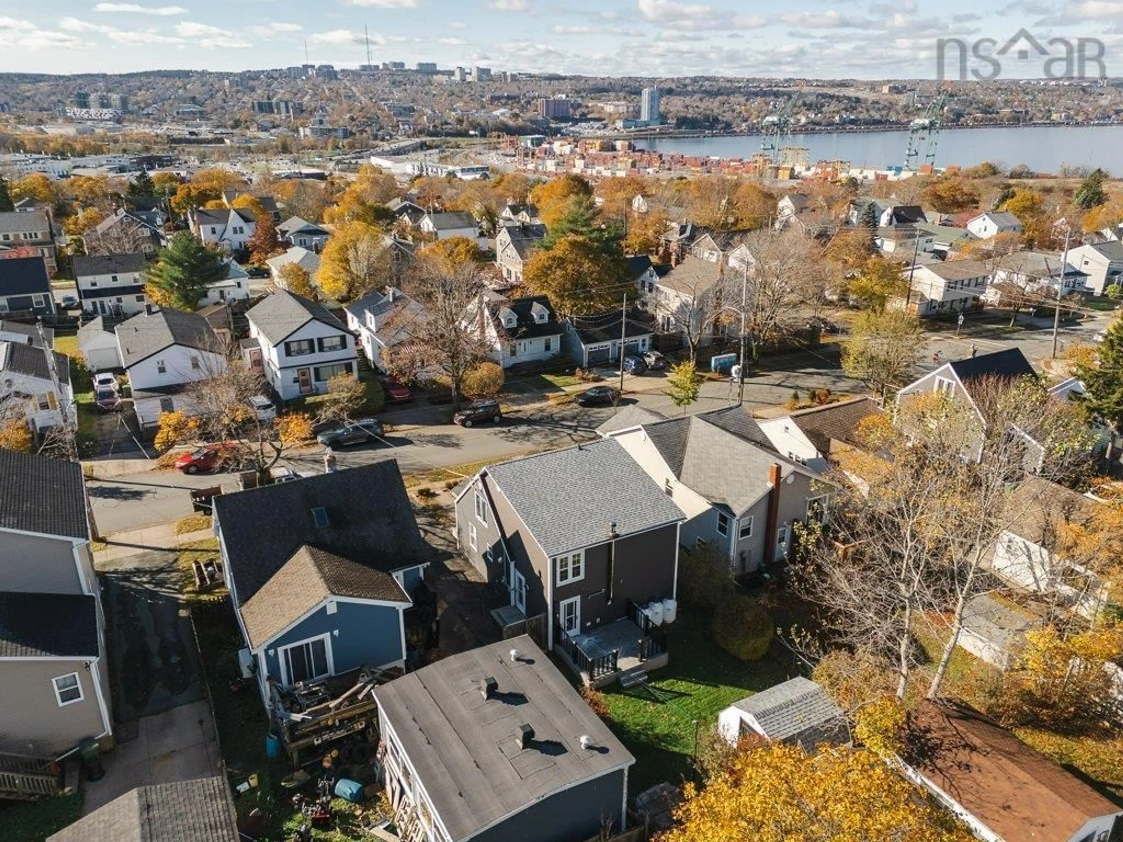 A pic from outside/outdoor area/front of a property/back of a property/a pic from drone, unknown for 3685 Robie St, Halifax Nova Scotia B3K 4S9