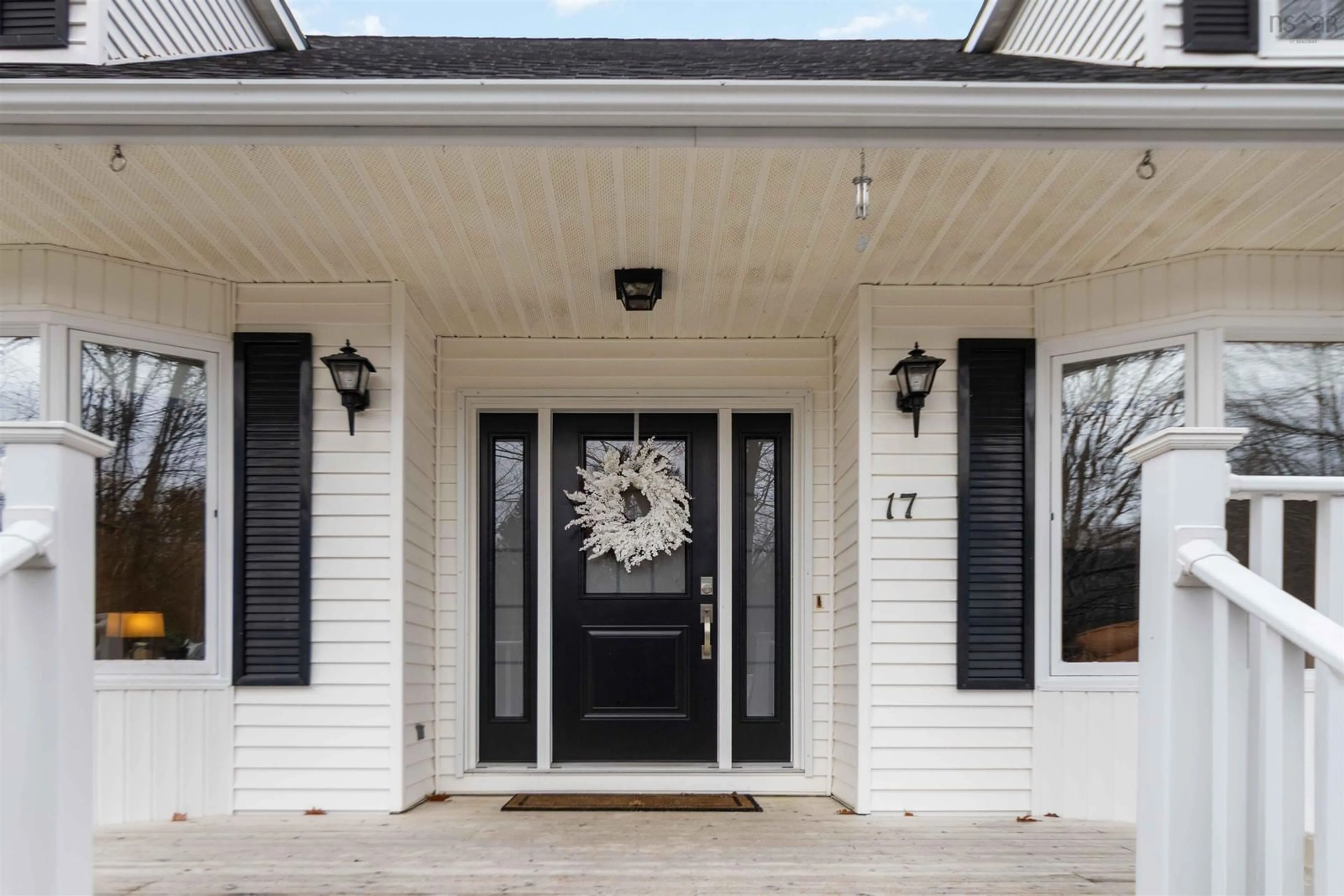 Indoor entryway for 17 Bell Ave, Hebbville Nova Scotia B4V 6Y5