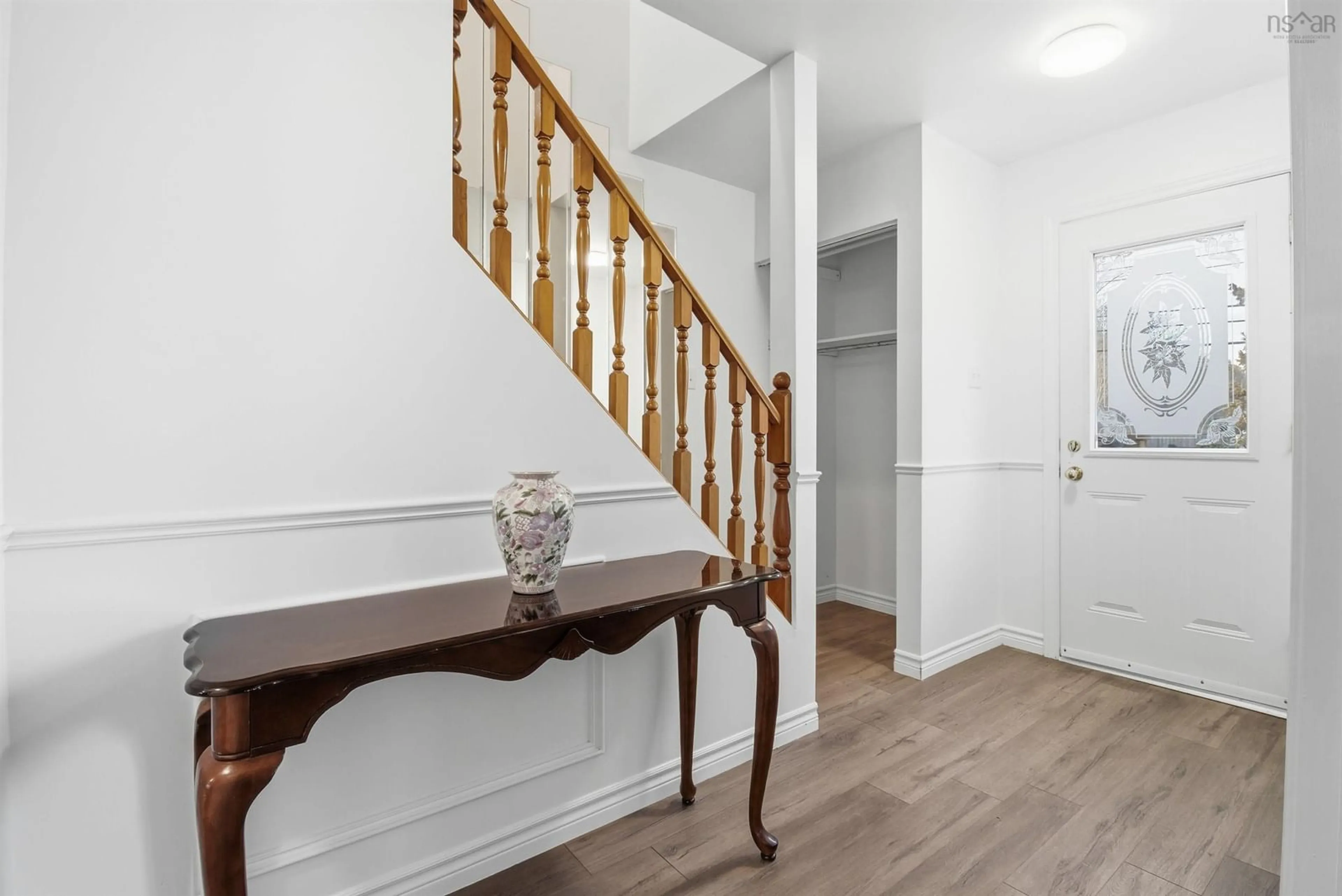 Indoor entryway for 136 Cranberry Cres, Dartmouth Nova Scotia B2W 5A8