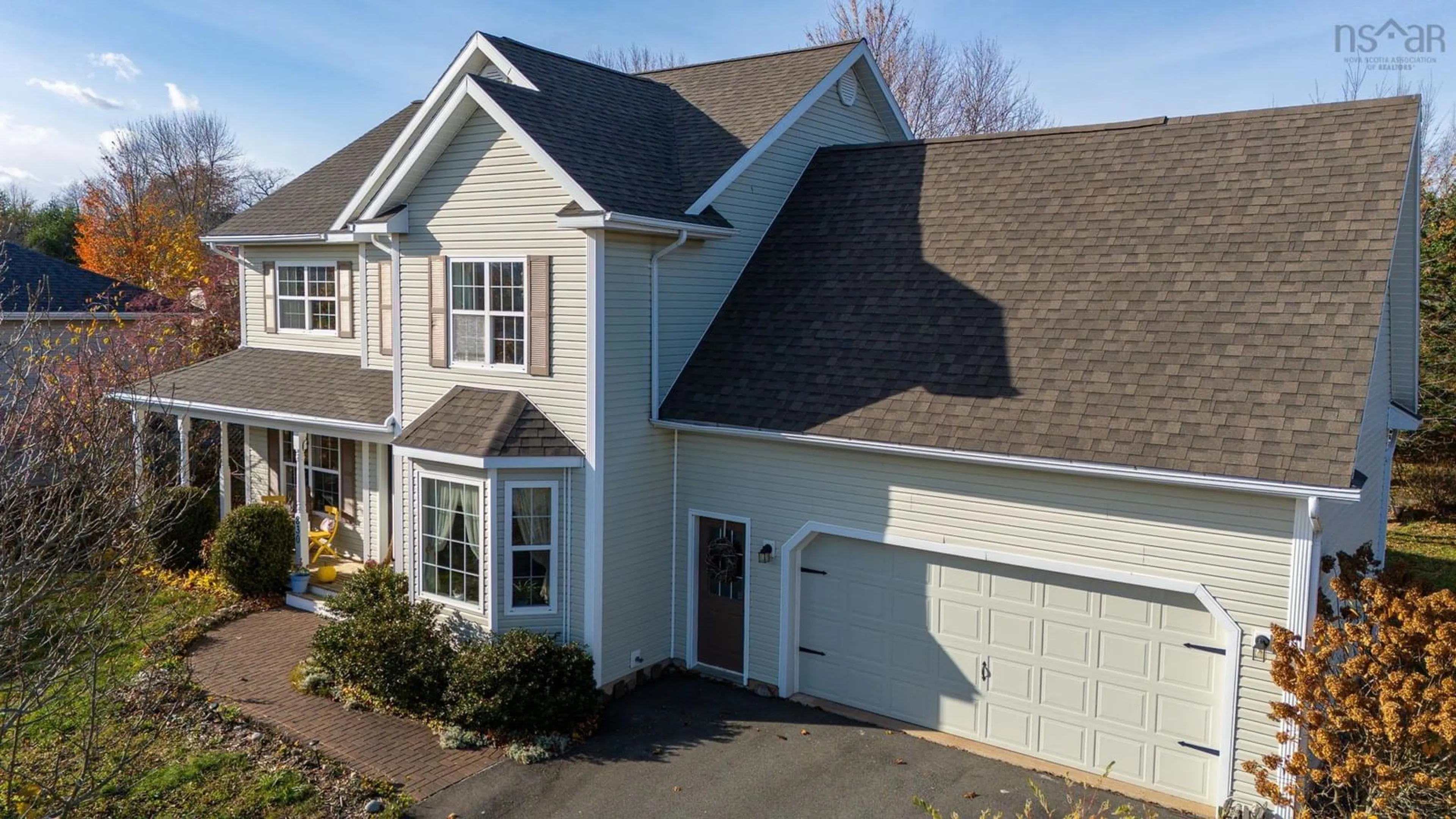 A pic from outside/outdoor area/front of a property/back of a property/a pic from drone, street for 830 Summerfield Crt, North Kentville Nova Scotia B4N 5J4