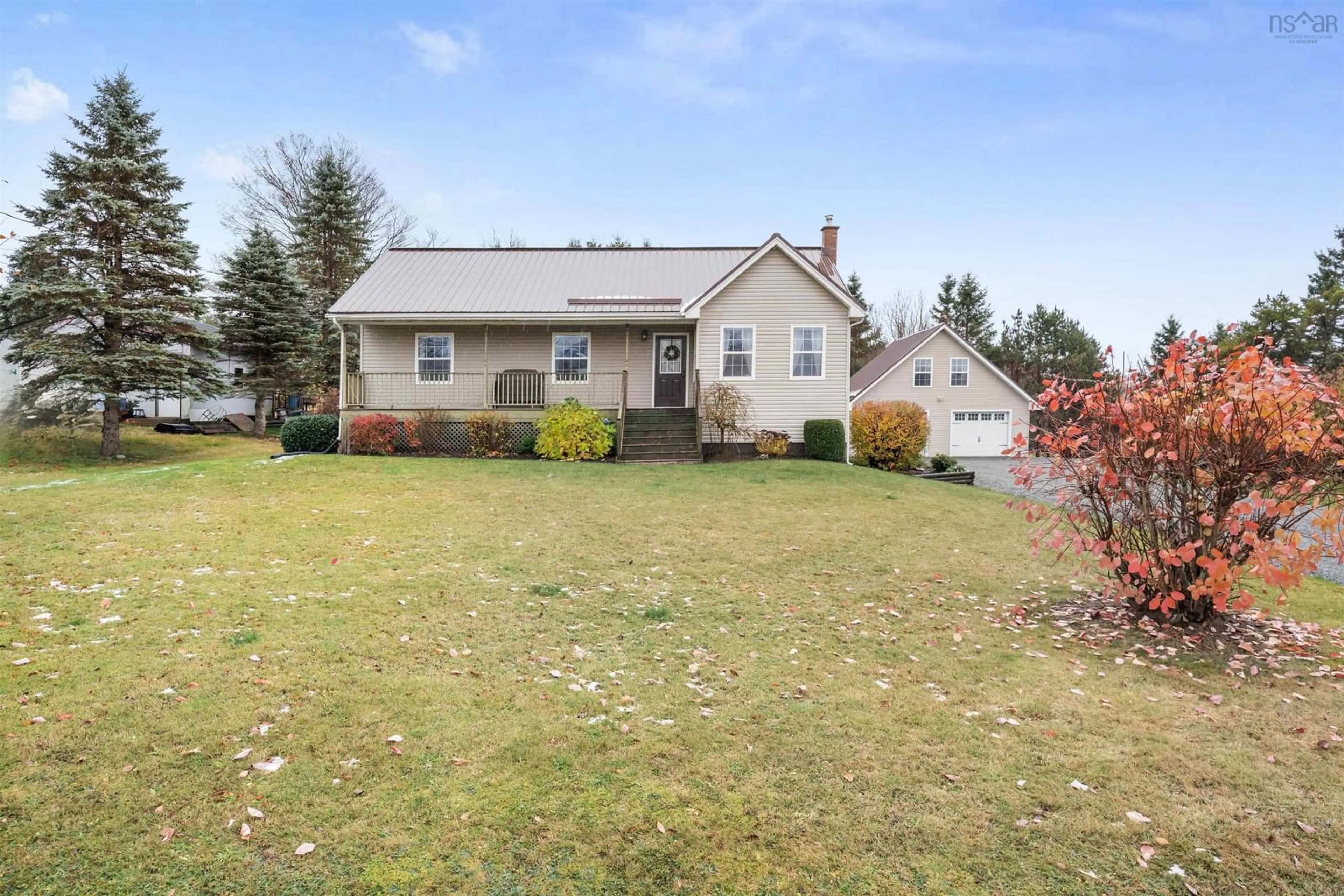 A pic from outside/outdoor area/front of a property/back of a property/a pic from drone, unknown for 11 Downsview Dr, Colchester Nova Scotia B6L 1E8