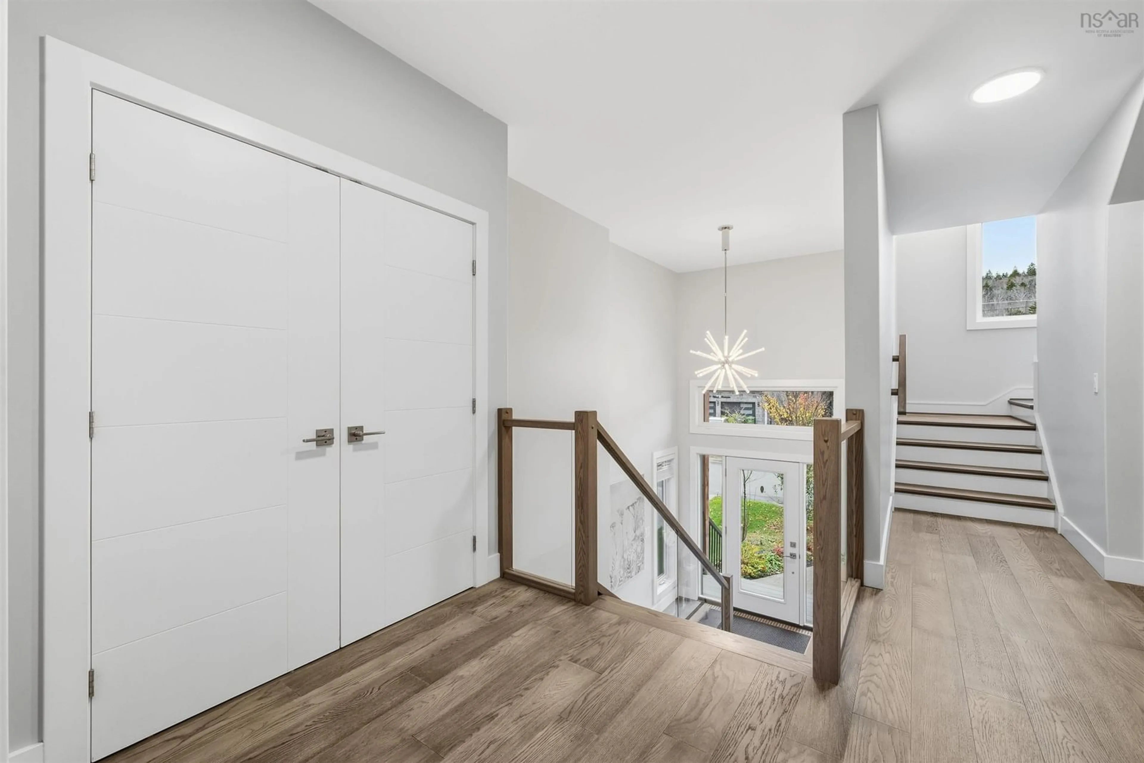 Indoor entryway for 153 Talus Ave, Bedford Nova Scotia B4B 1T9