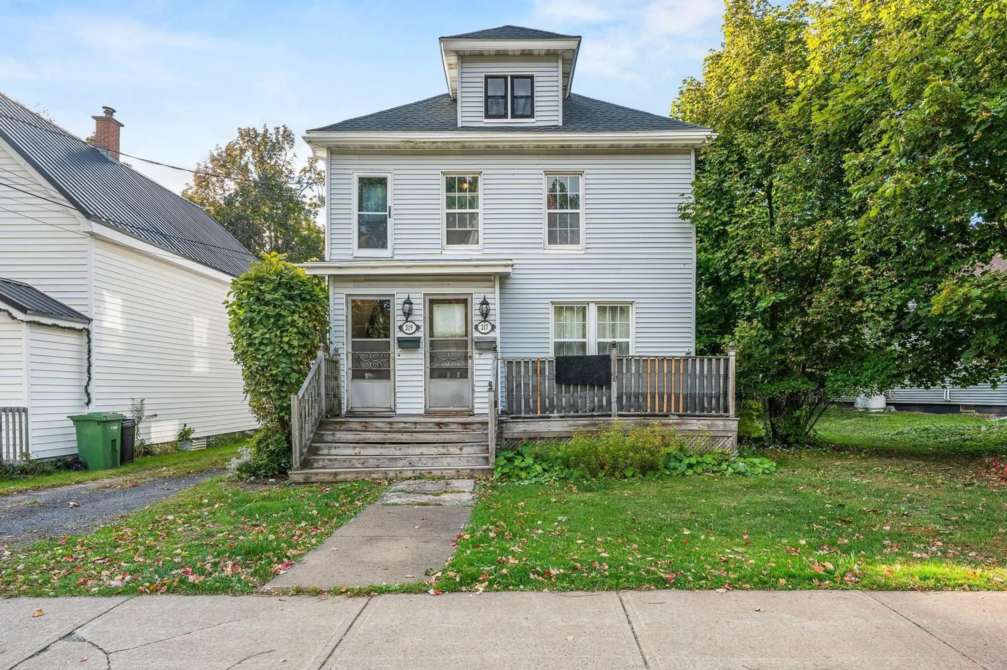 Unknown for 217-219 Albert St, New Glasgow Nova Scotia B2H 3V6