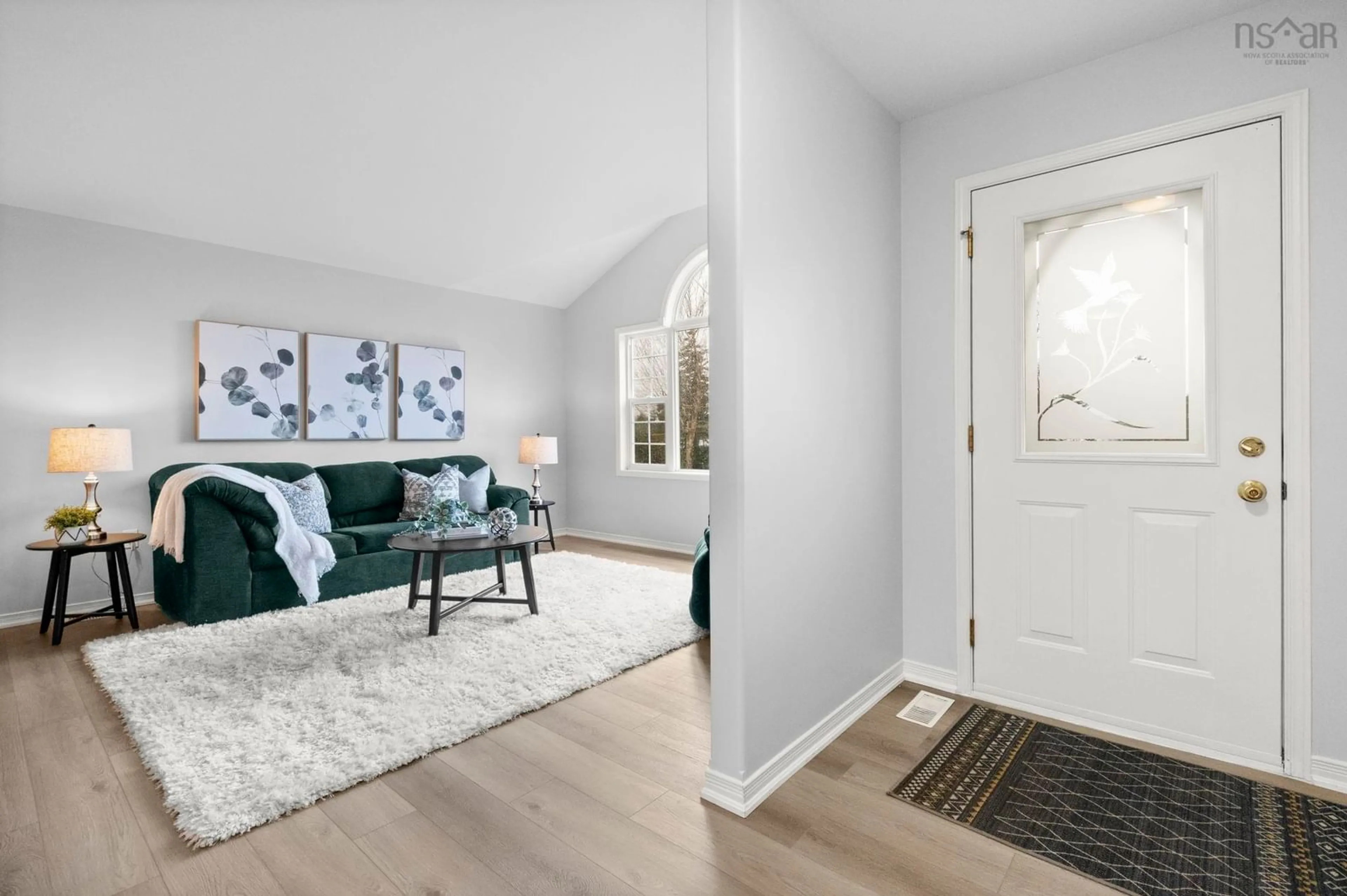 Indoor entryway for 531 Ostrea Lake Rd, Musquodoboit Harbour Nova Scotia B0J 2L0