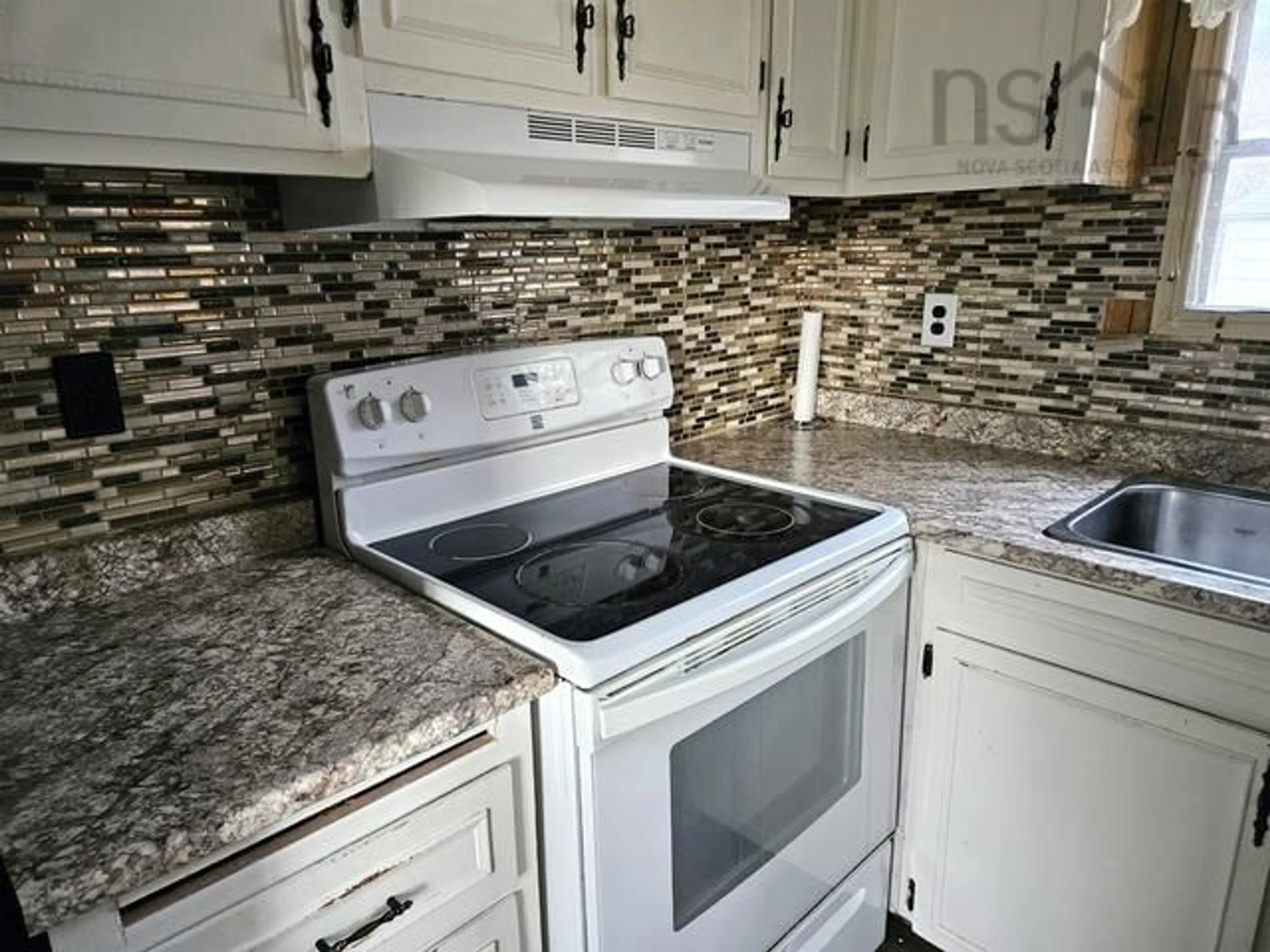 Standard kitchen, ceramic/tile floor for 186 Hartz Point Rd, Birchtown Nova Scotia B0T 1W0
