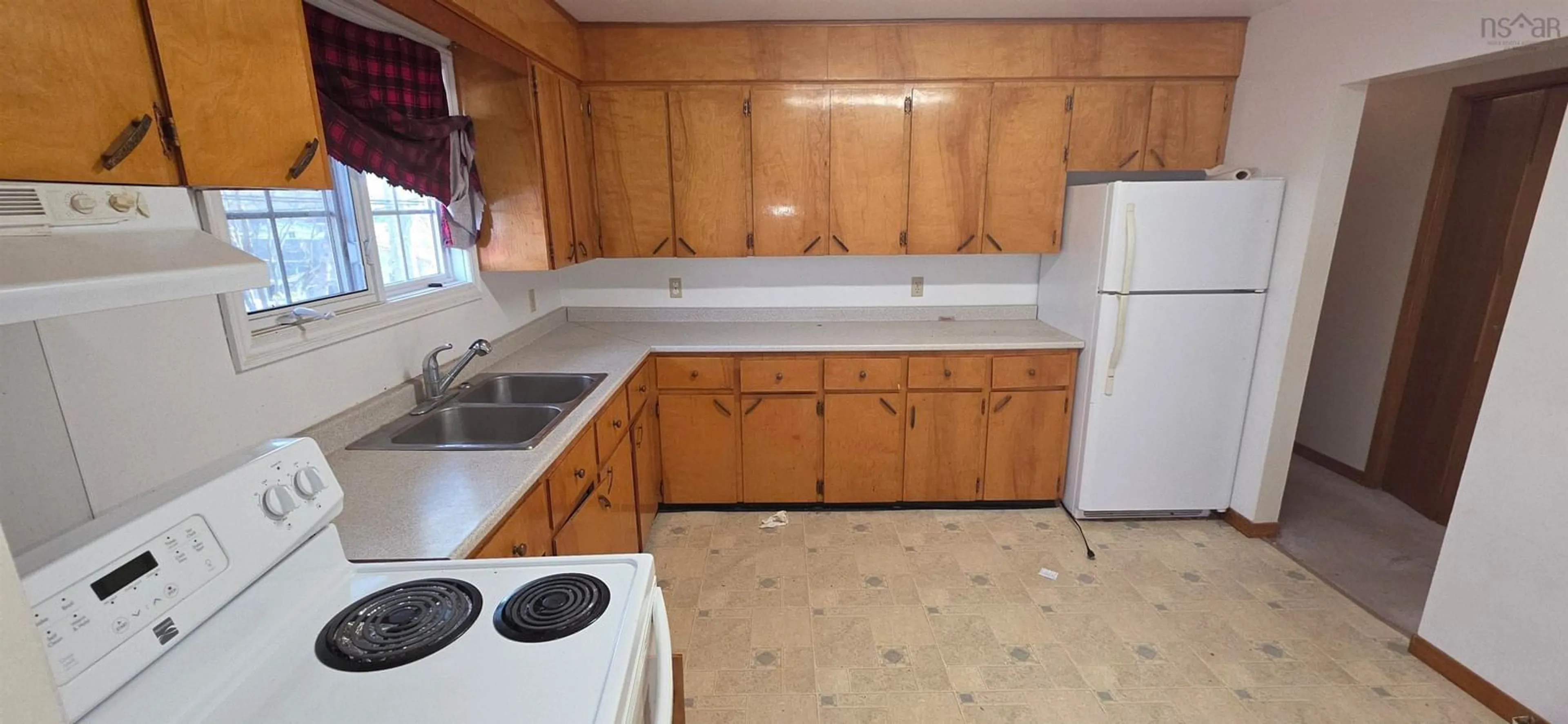 Standard kitchen, unknown for 5 Lumsden Cres, Lower Sackville Nova Scotia B4C 2H3