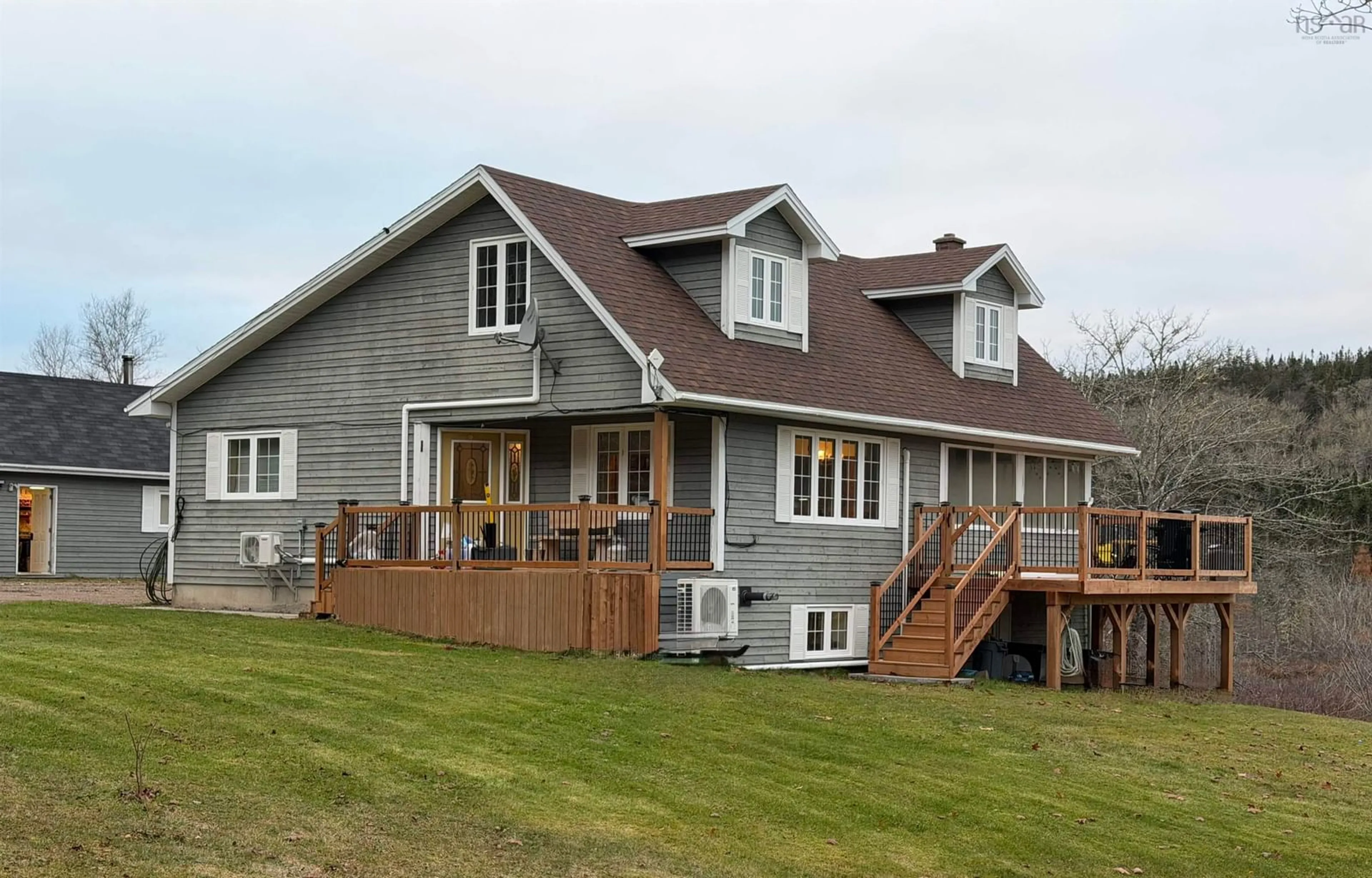 Home with vinyl exterior material, unknown for 1017 211 Hwy, Jordanville Nova Scotia B0J 3C0