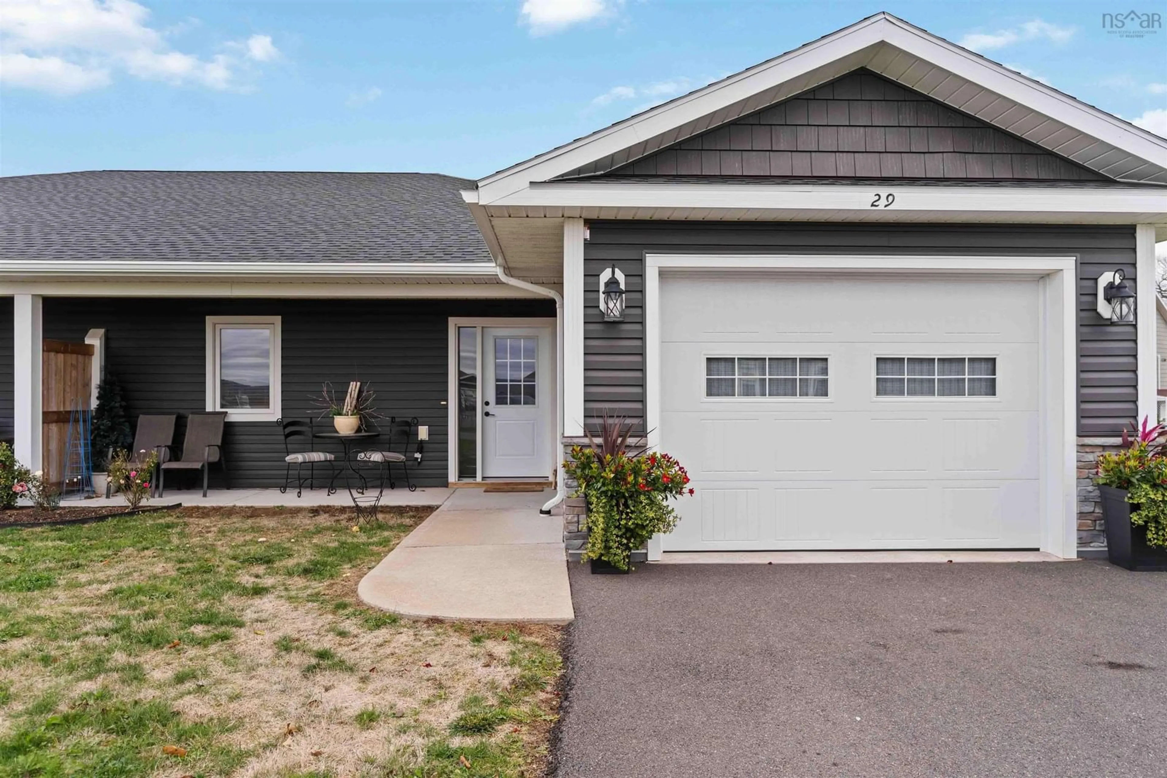 Home with vinyl exterior material, street for 29 Mackinnon Crt, Kentville Nova Scotia B4N 5R7