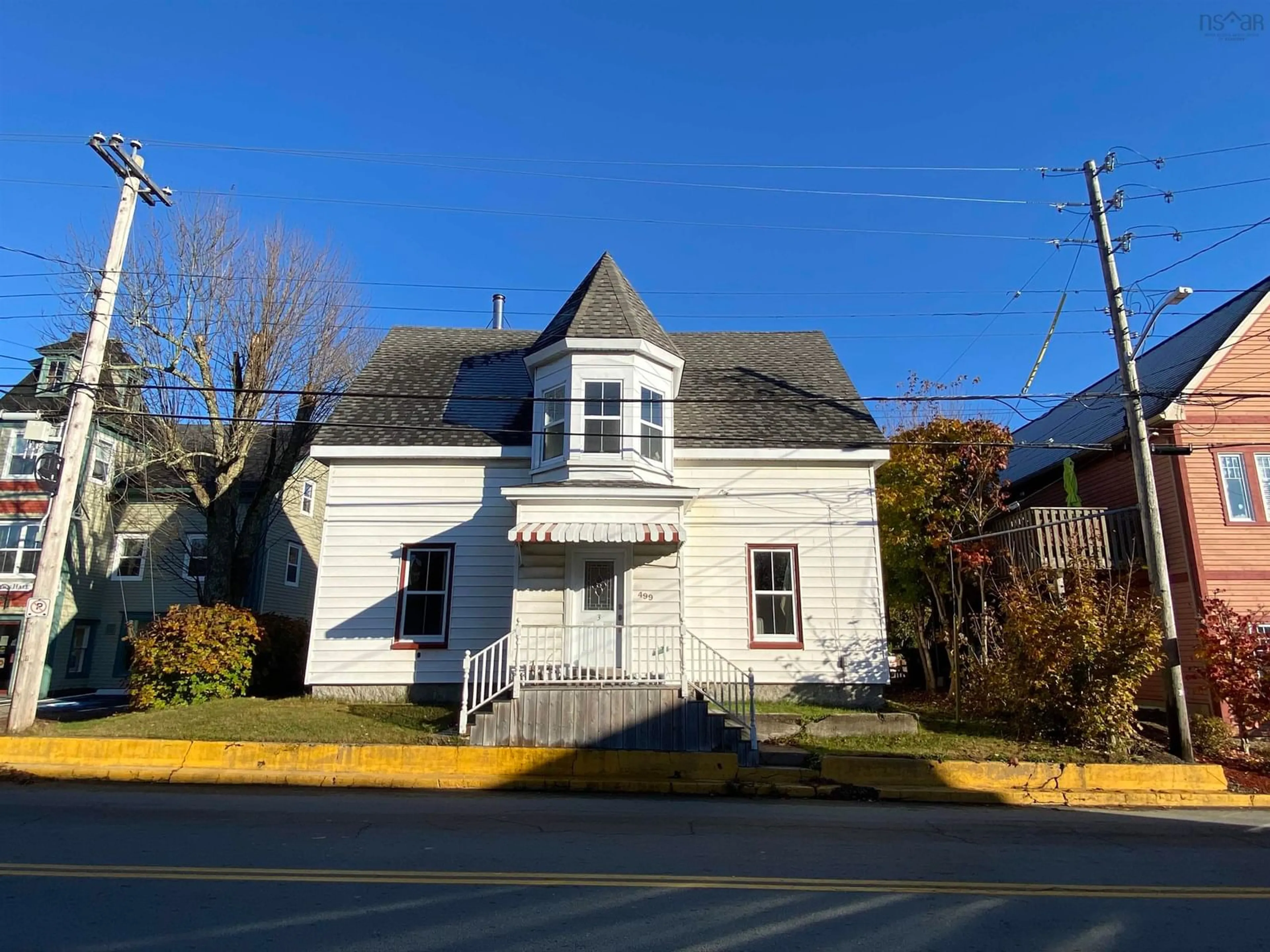 A pic from outside/outdoor area/front of a property/back of a property/a pic from drone, building for 499 Main St, Mahone Bay Nova Scotia B0J 2E0