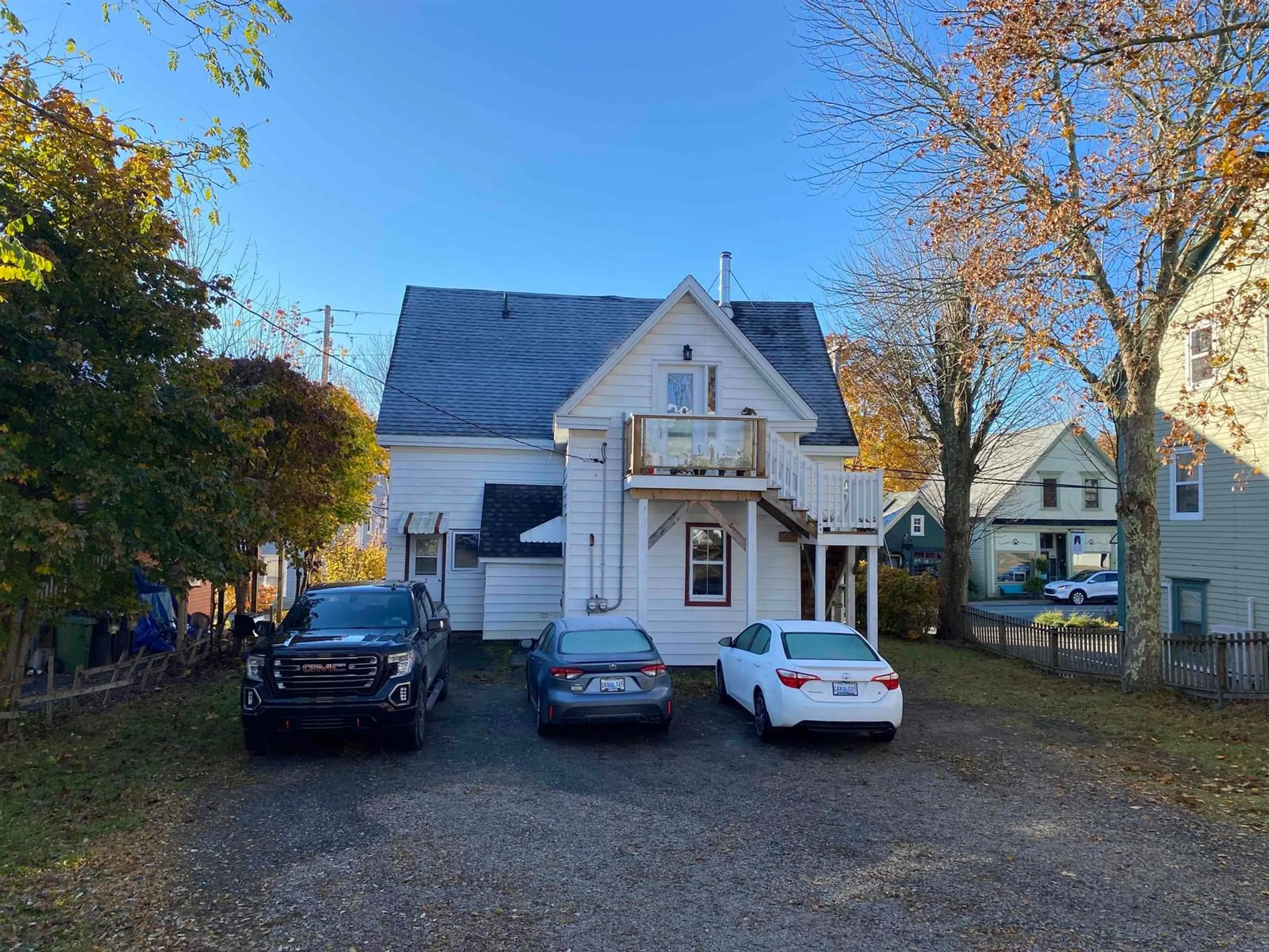 A pic from outside/outdoor area/front of a property/back of a property/a pic from drone, street for 499 Main St, Mahone Bay Nova Scotia B0J 2E0
