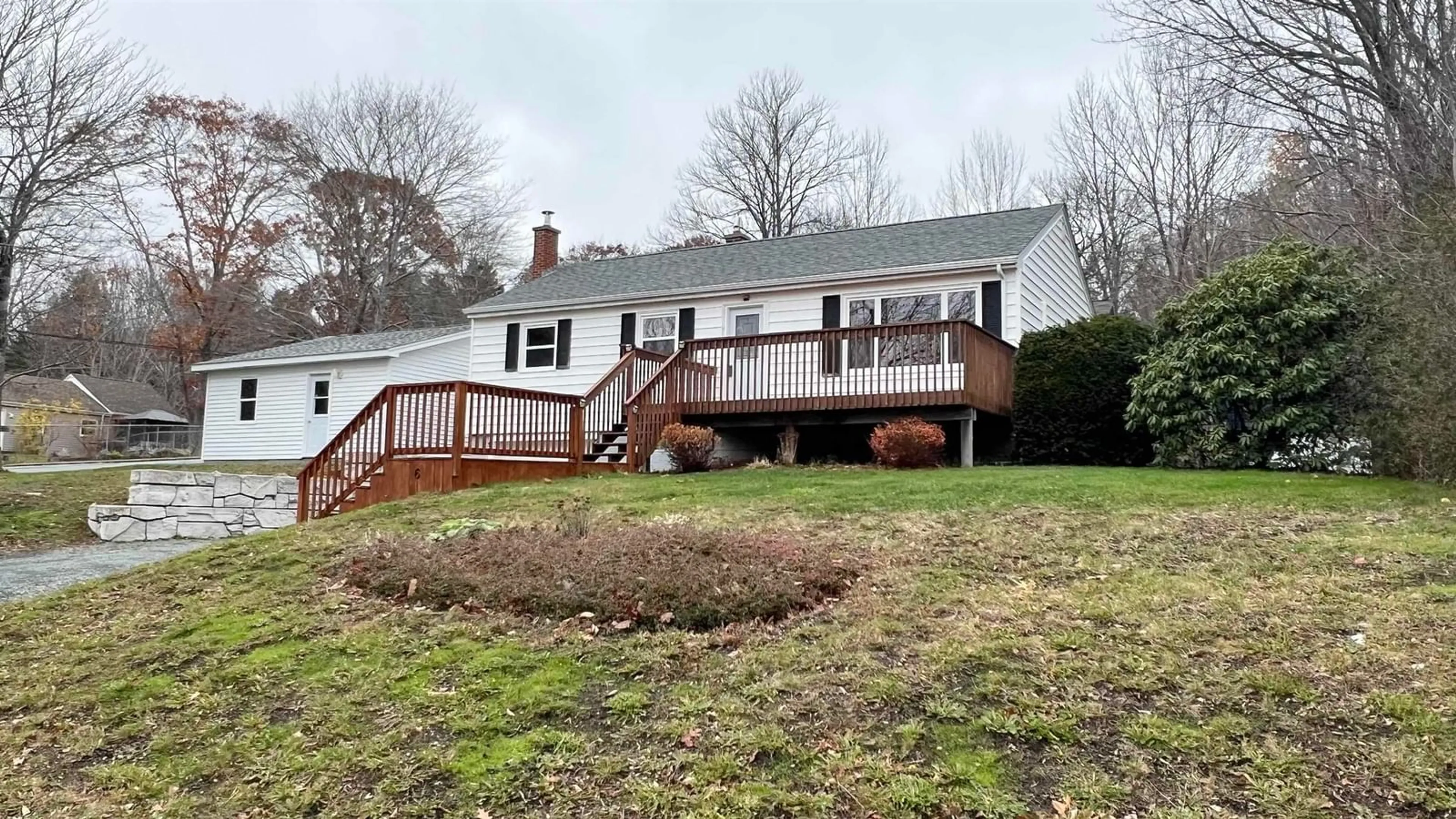 A pic from outside/outdoor area/front of a property/back of a property/a pic from drone, unknown for 6 Pembrooke St, Waverley Nova Scotia B2R 1L6