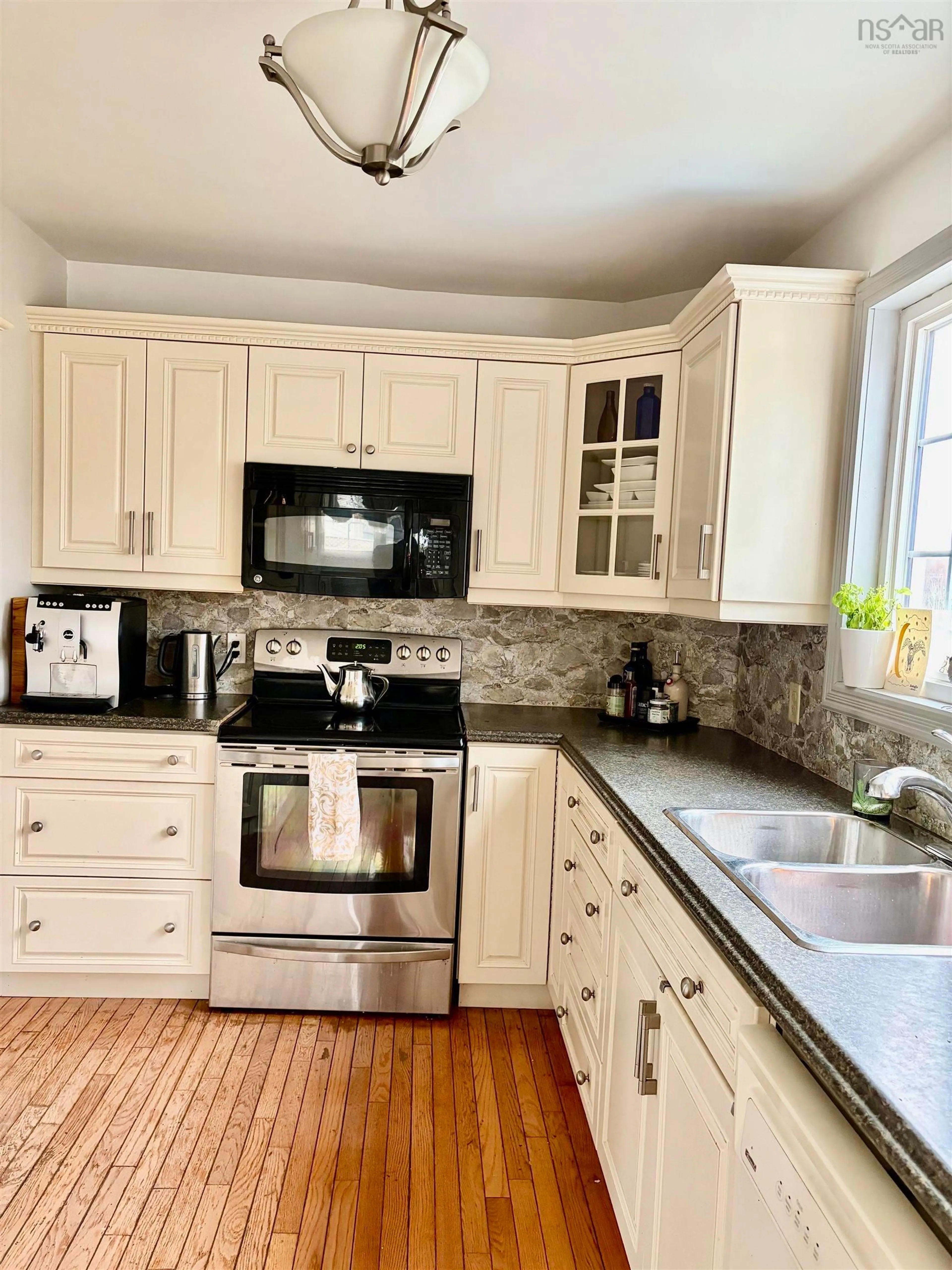 Standard kitchen, unknown for 800 Shore Rd, Sydney Mines Nova Scotia B1V 1A5