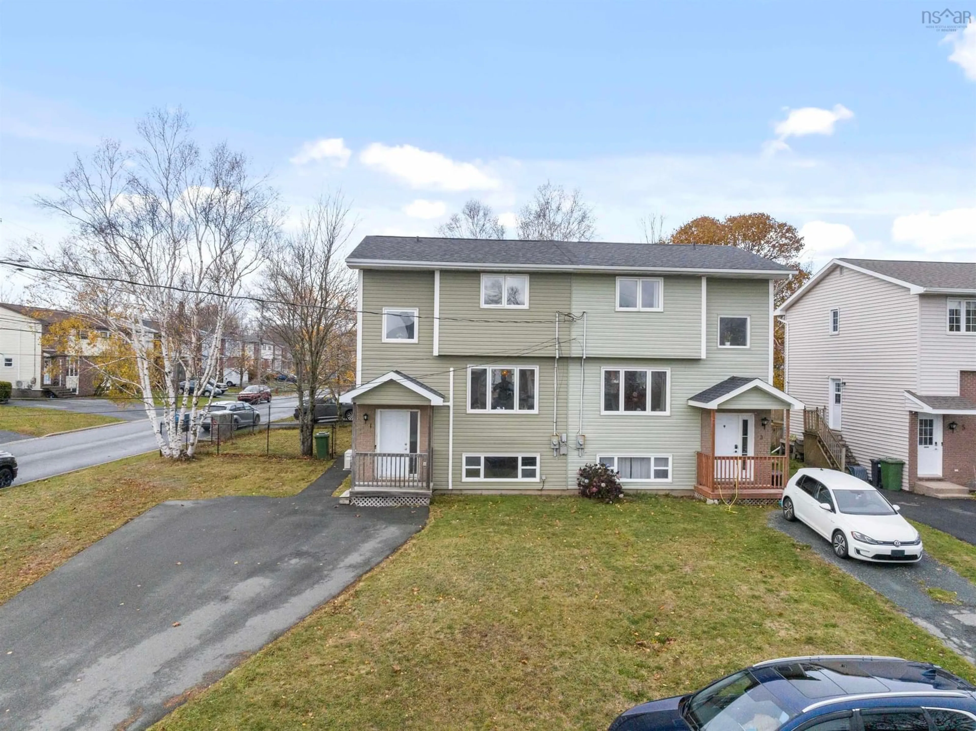A pic from outside/outdoor area/front of a property/back of a property/a pic from drone, street for 1 Viscaya Pl, Dartmouth Nova Scotia B2X 3J5