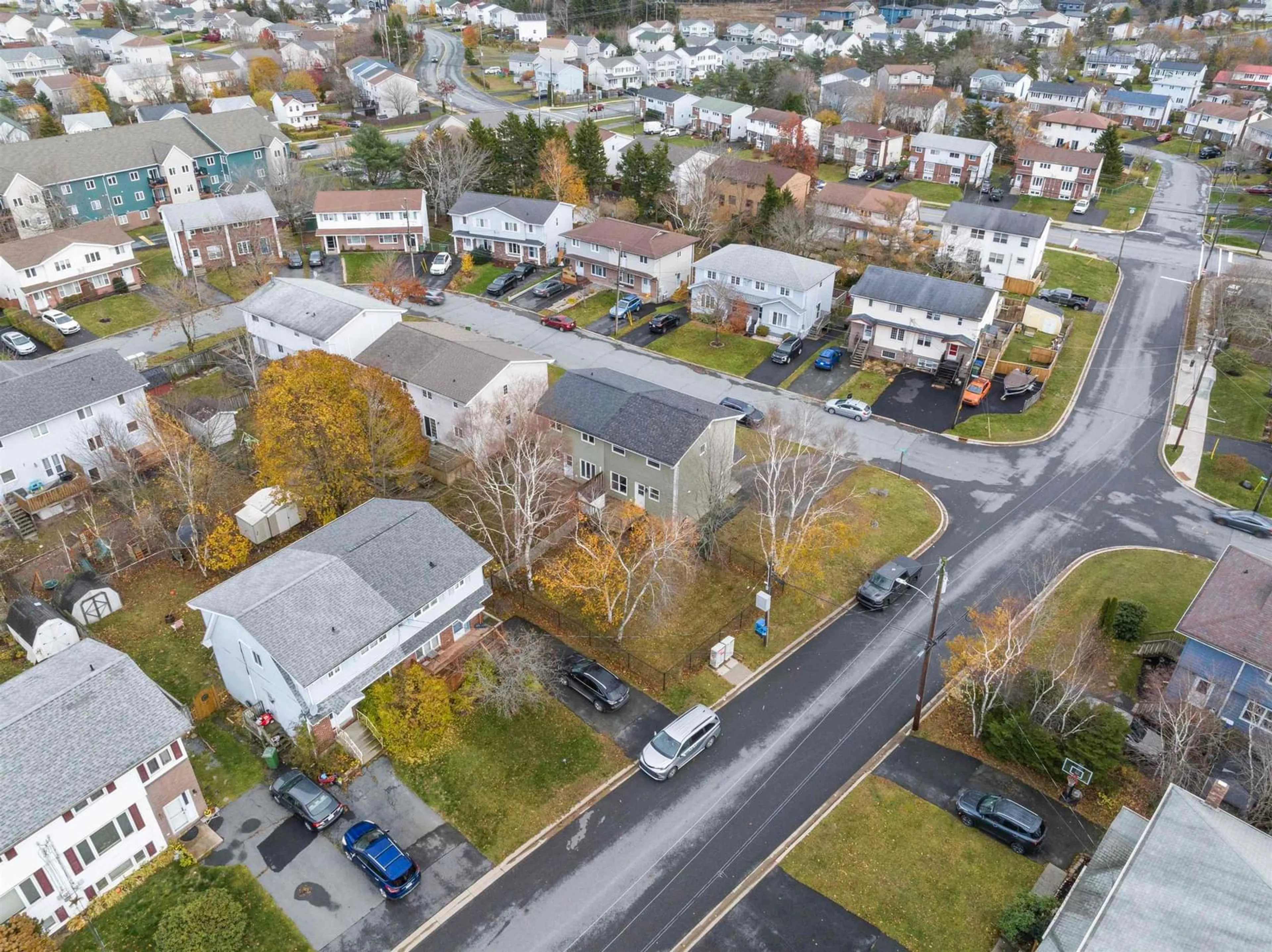 A pic from outside/outdoor area/front of a property/back of a property/a pic from drone, street for 1 Viscaya Pl, Dartmouth Nova Scotia B2X 3J5